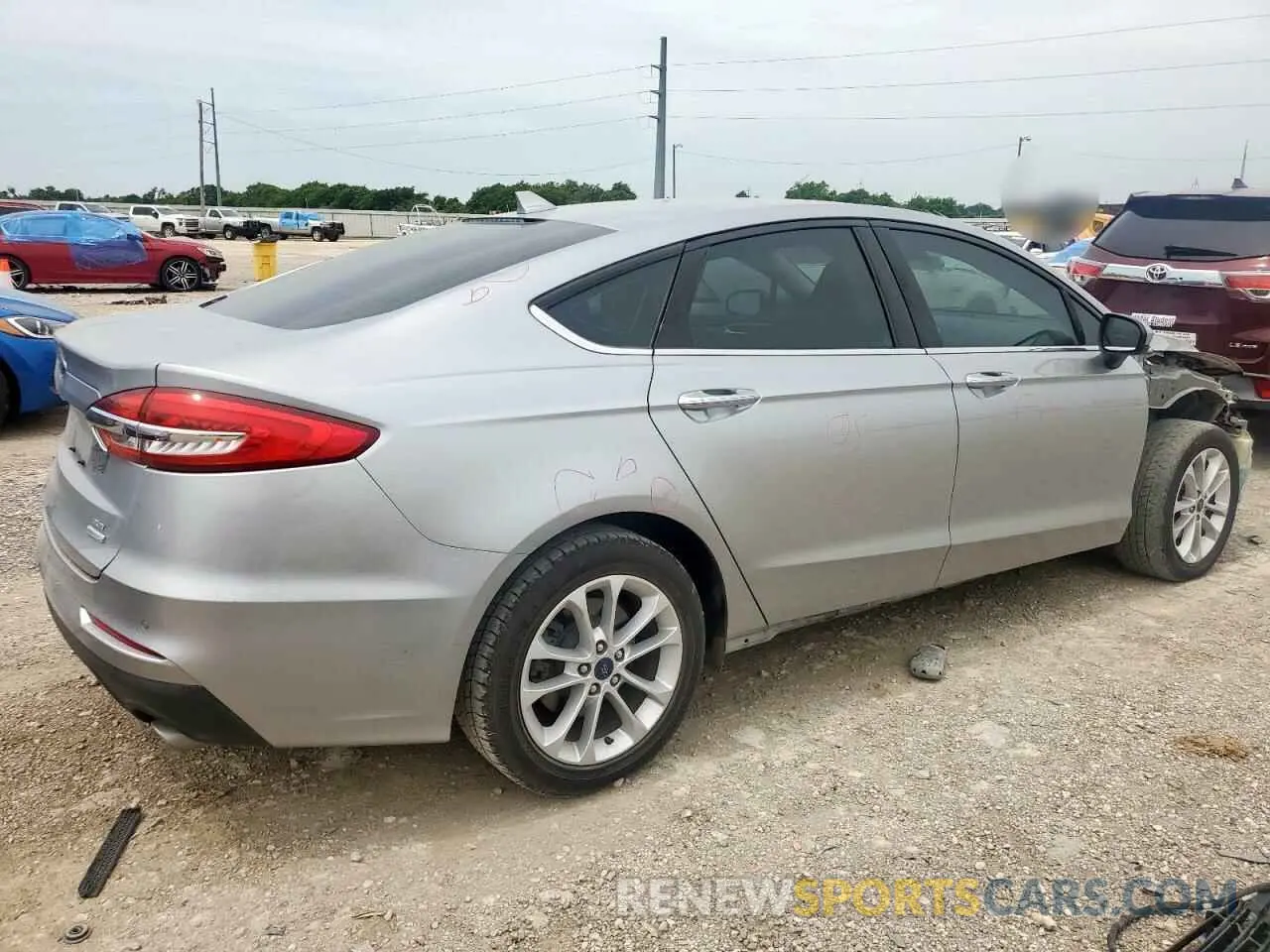 3 Фотография поврежденного автомобиля 3FA6P0HD7LR111586 FORD FUSION 2020