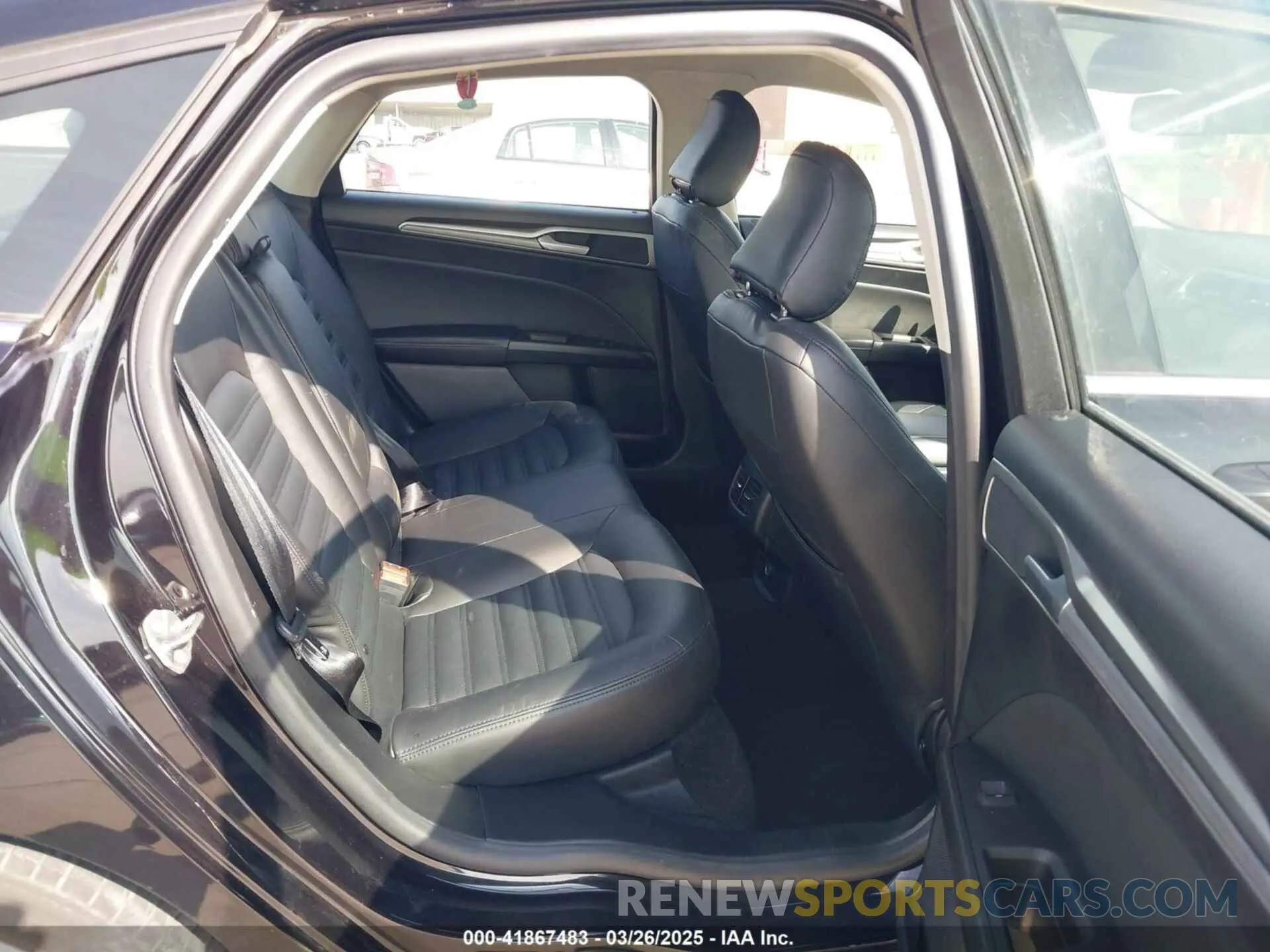 8 Фотография поврежденного автомобиля 3FA6P0HD7LR124306 FORD FUSION 2020