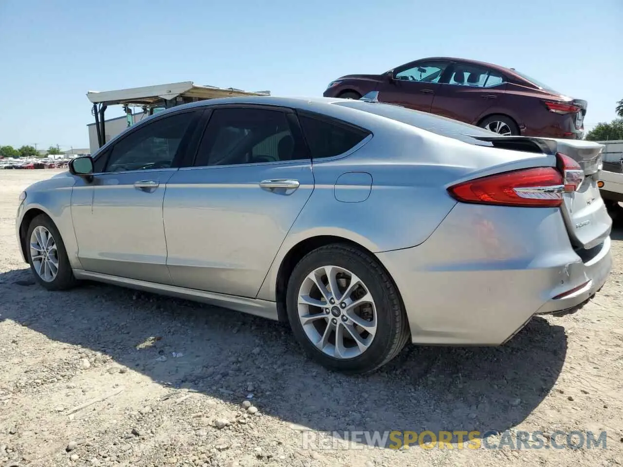 2 Фотография поврежденного автомобиля 3FA6P0HD7LR147679 FORD FUSION 2020