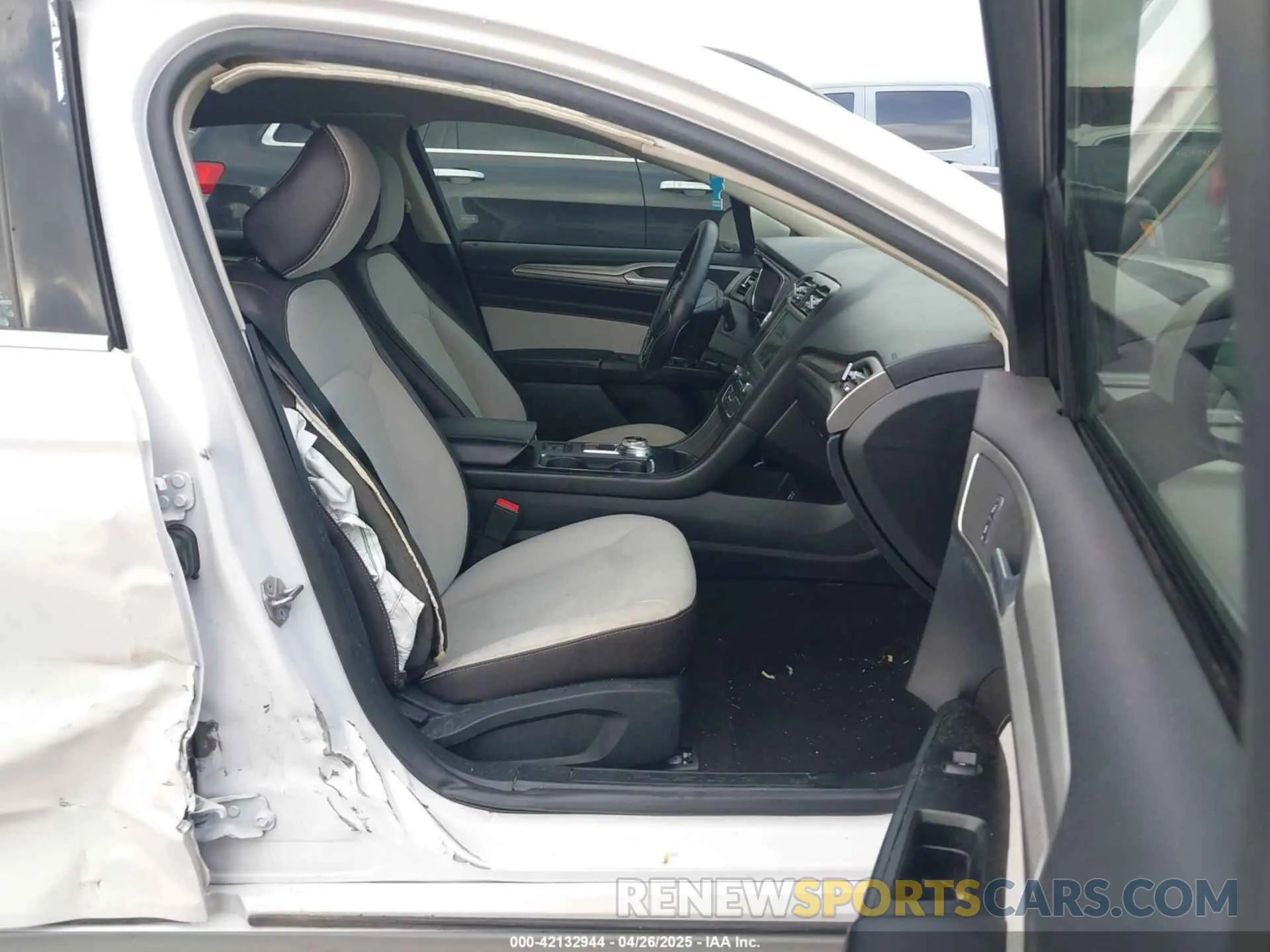 5 Фотография поврежденного автомобиля 3FA6P0HD7LR148007 FORD FUSION 2020