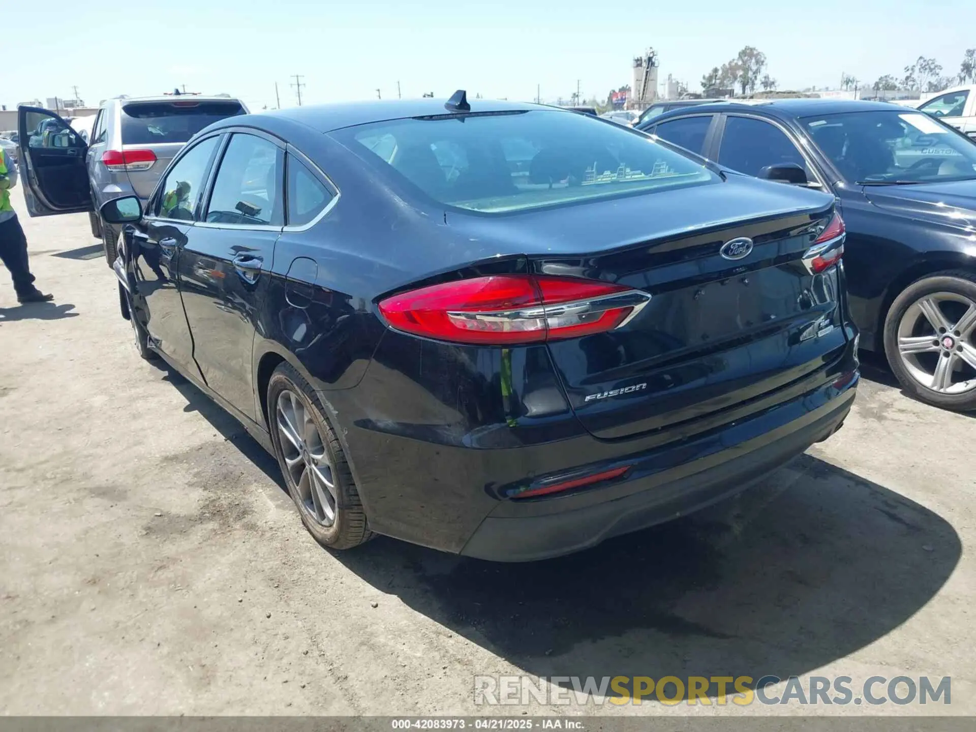 3 Photograph of a damaged car 3FA6P0HD7LR170850 FORD FUSION 2020