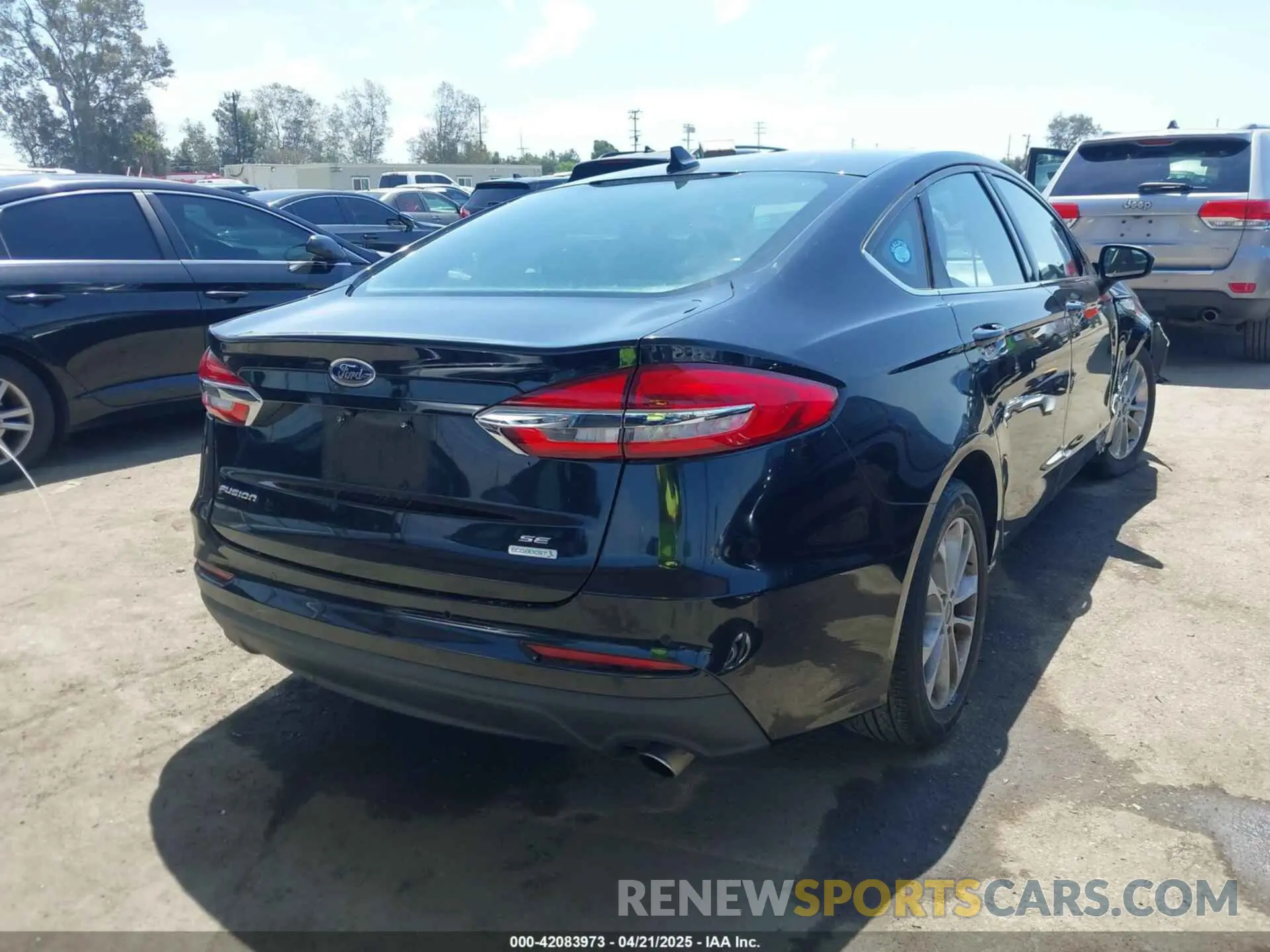 4 Photograph of a damaged car 3FA6P0HD7LR170850 FORD FUSION 2020