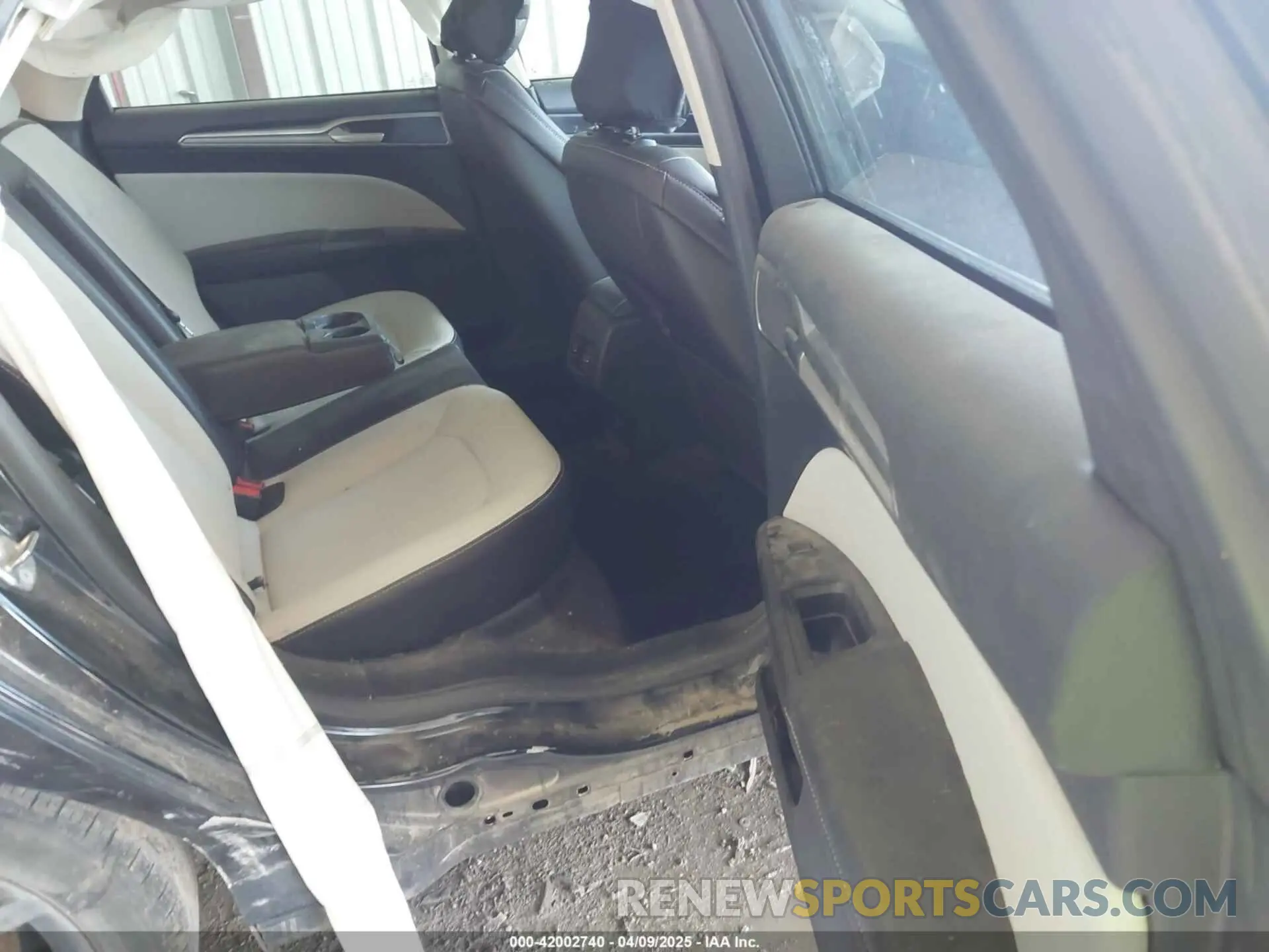 8 Photograph of a damaged car 3FA6P0HD7LR245563 FORD FUSION 2020
