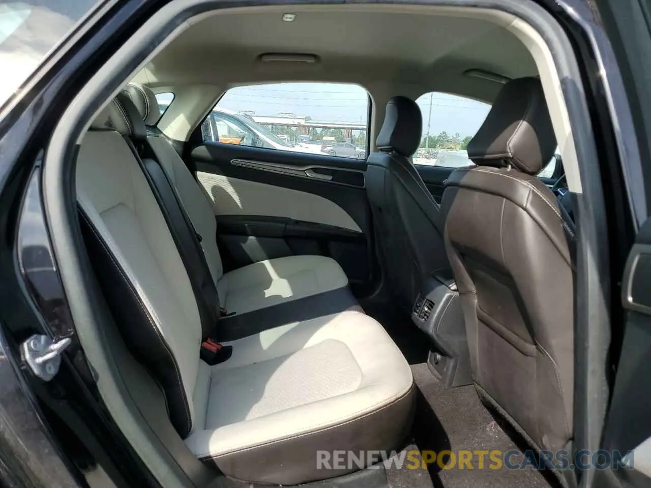 10 Фотография поврежденного автомобиля 3FA6P0HD7LR261102 FORD FUSION 2020