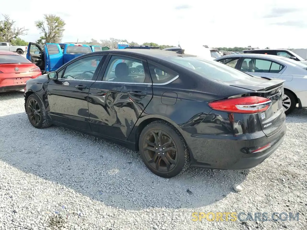 2 Фотография поврежденного автомобиля 3FA6P0HD7LR261102 FORD FUSION 2020