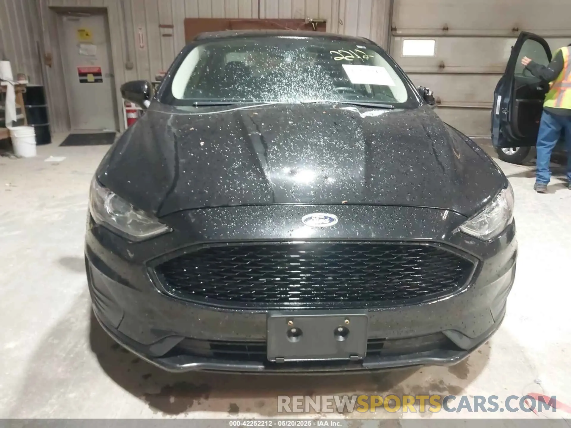 12 Photograph of a damaged car 3FA6P0HD7LR264050 FORD FUSION 2020