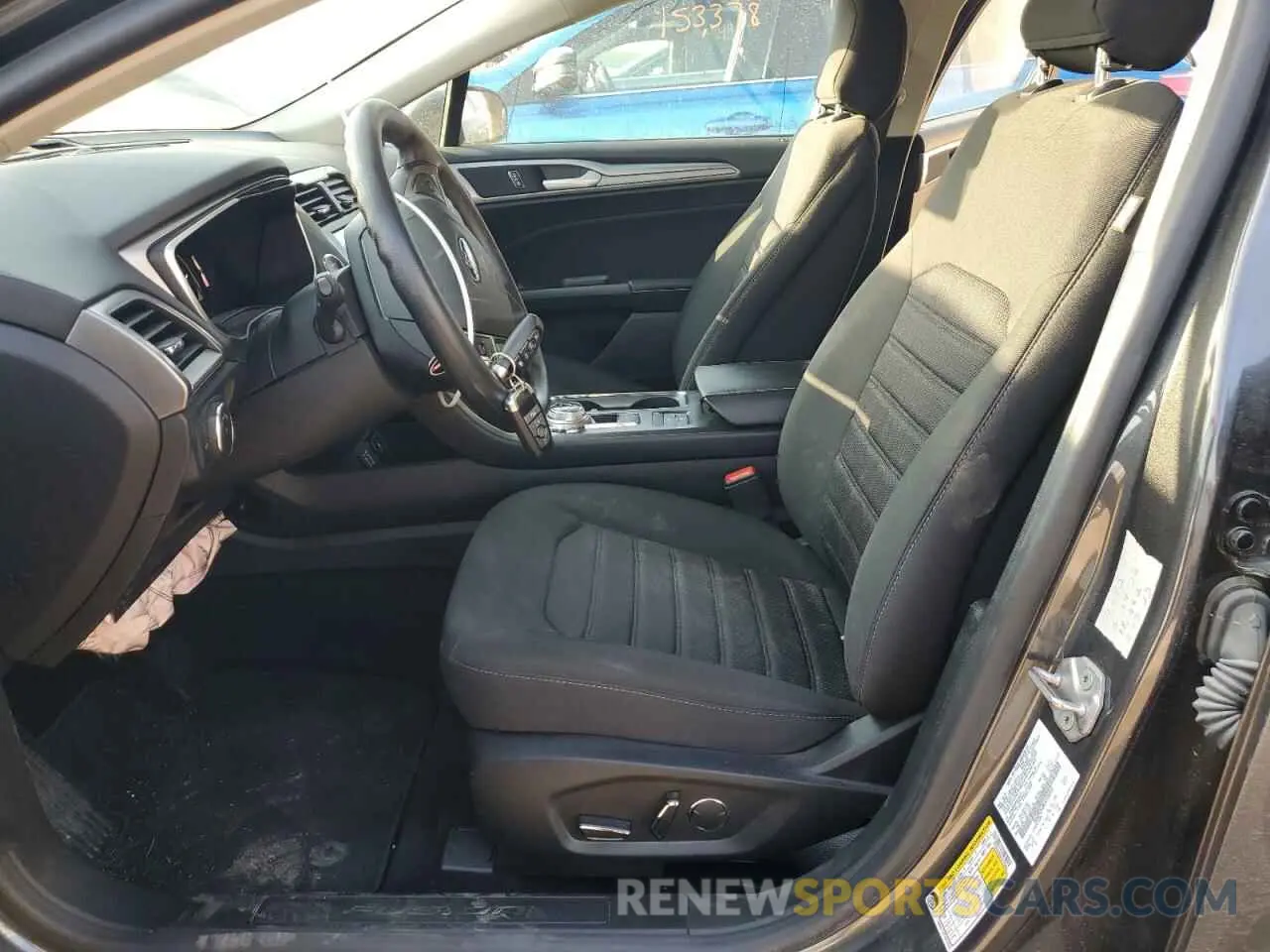 7 Фотография поврежденного автомобиля 3FA6P0HD8LR106042 FORD FUSION 2020