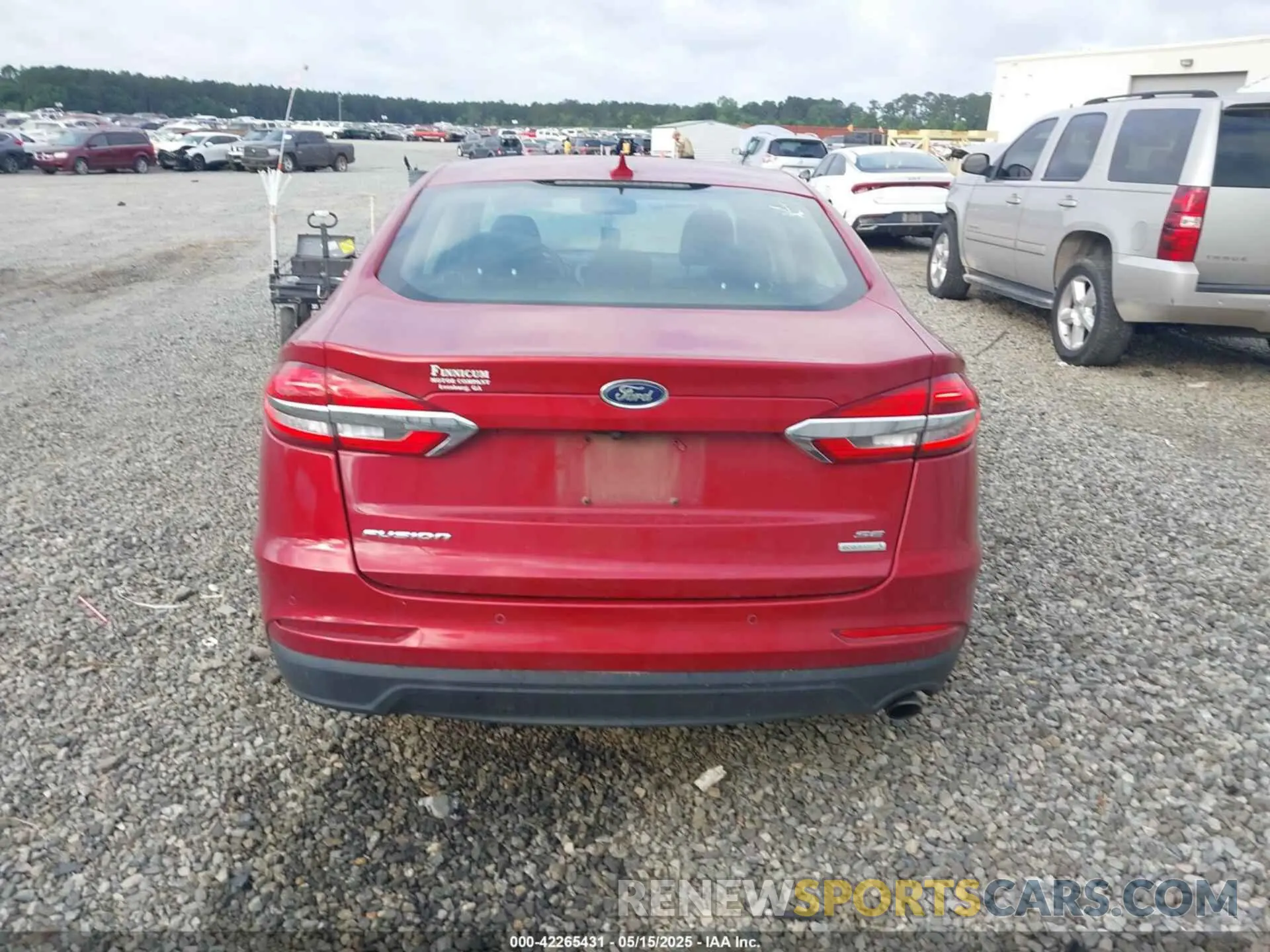 16 Photograph of a damaged car 3FA6P0HD8LR107403 FORD FUSION 2020