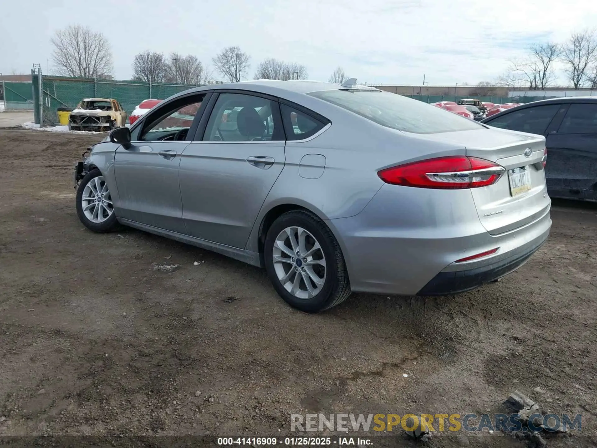 3 Фотография поврежденного автомобиля 3FA6P0HD8LR159257 FORD FUSION 2020