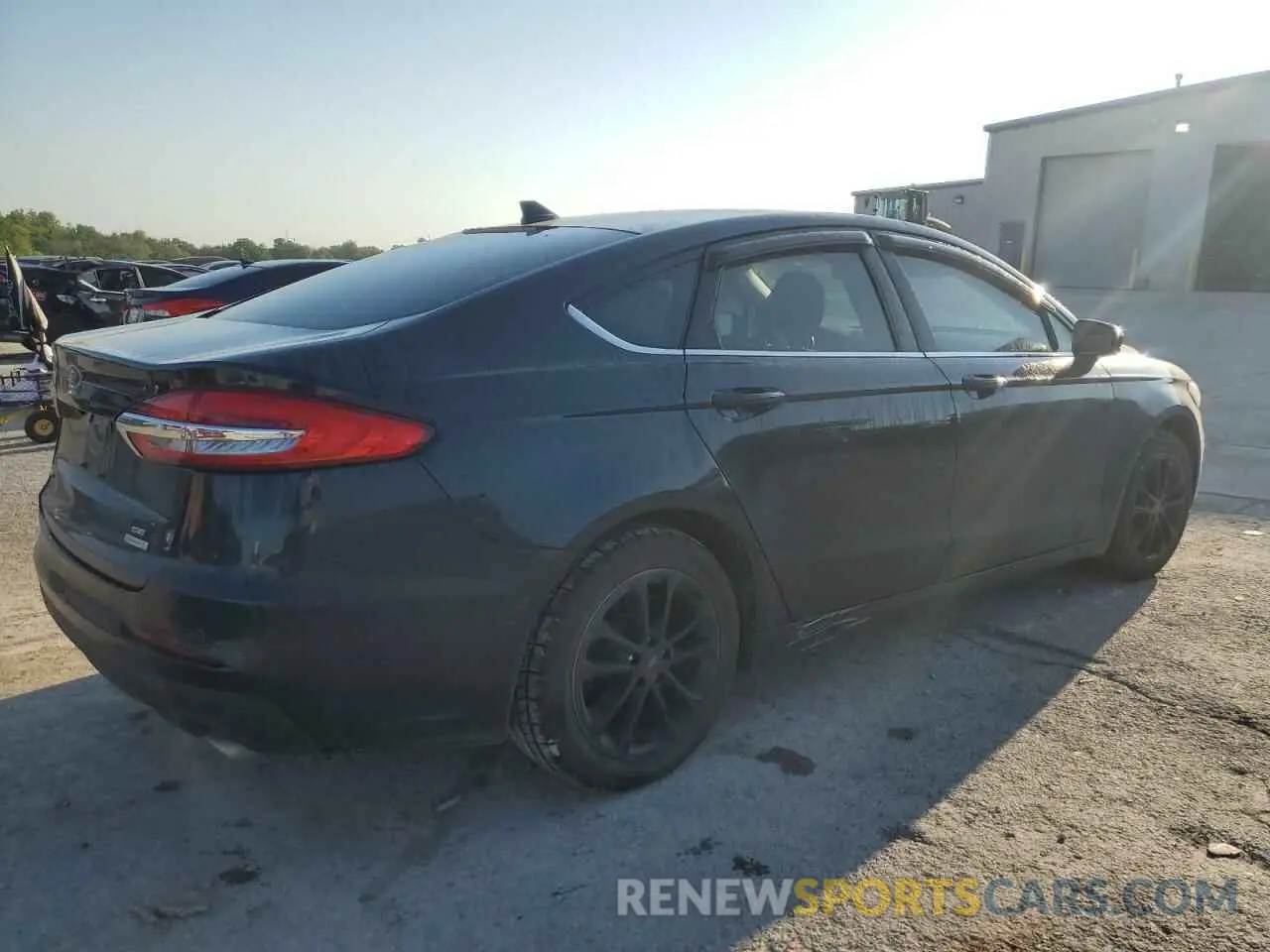 3 Фотография поврежденного автомобиля 3FA6P0HD8LR169299 FORD FUSION 2020