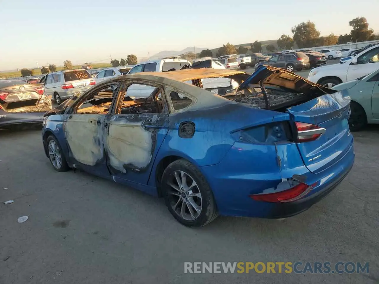 2 Photograph of a damaged car 3FA6P0HD8LR202396 FORD FUSION 2020