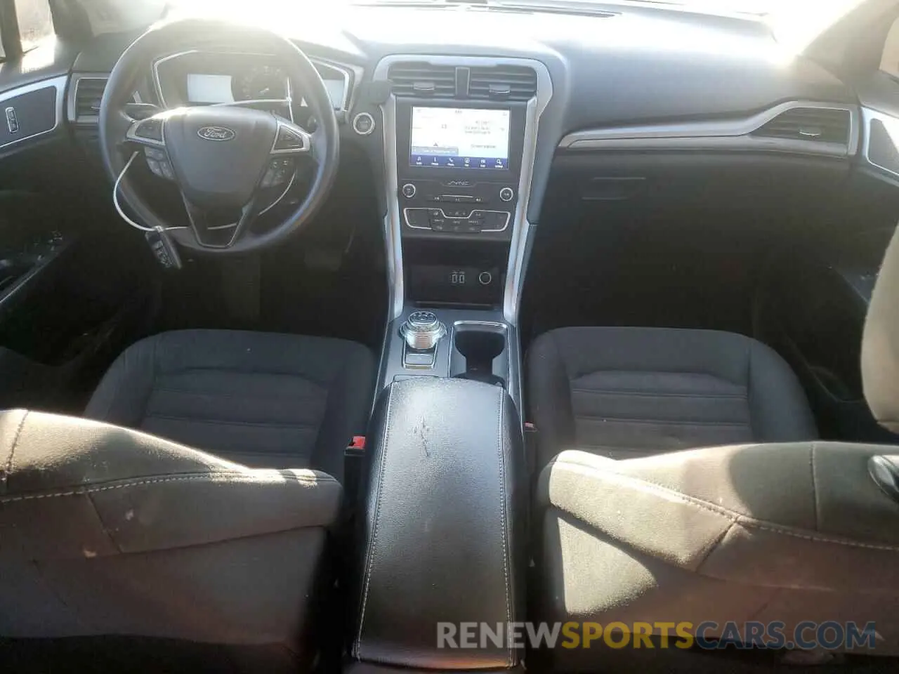 8 Фотография поврежденного автомобиля 3FA6P0HD8LR221238 FORD FUSION 2020