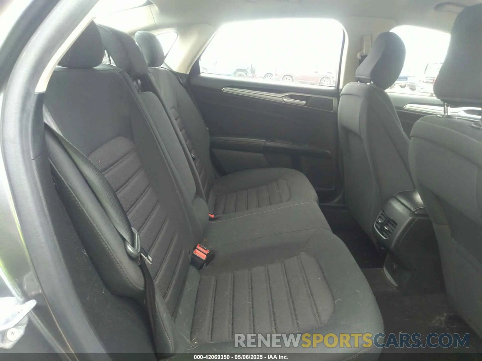 8 Photograph of a damaged car 3FA6P0HD8LR230263 FORD FUSION 2020