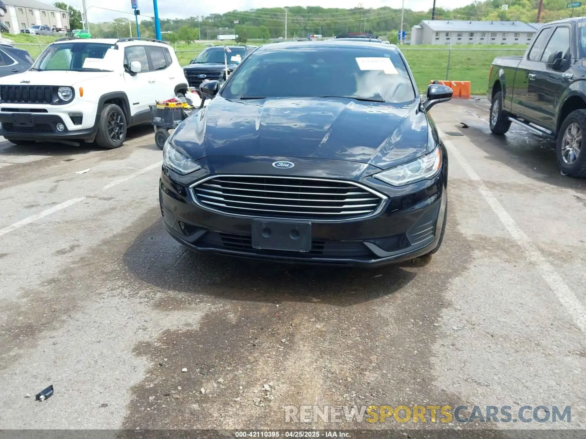 12 Photograph of a damaged car 3FA6P0HD8LR256216 FORD FUSION 2020