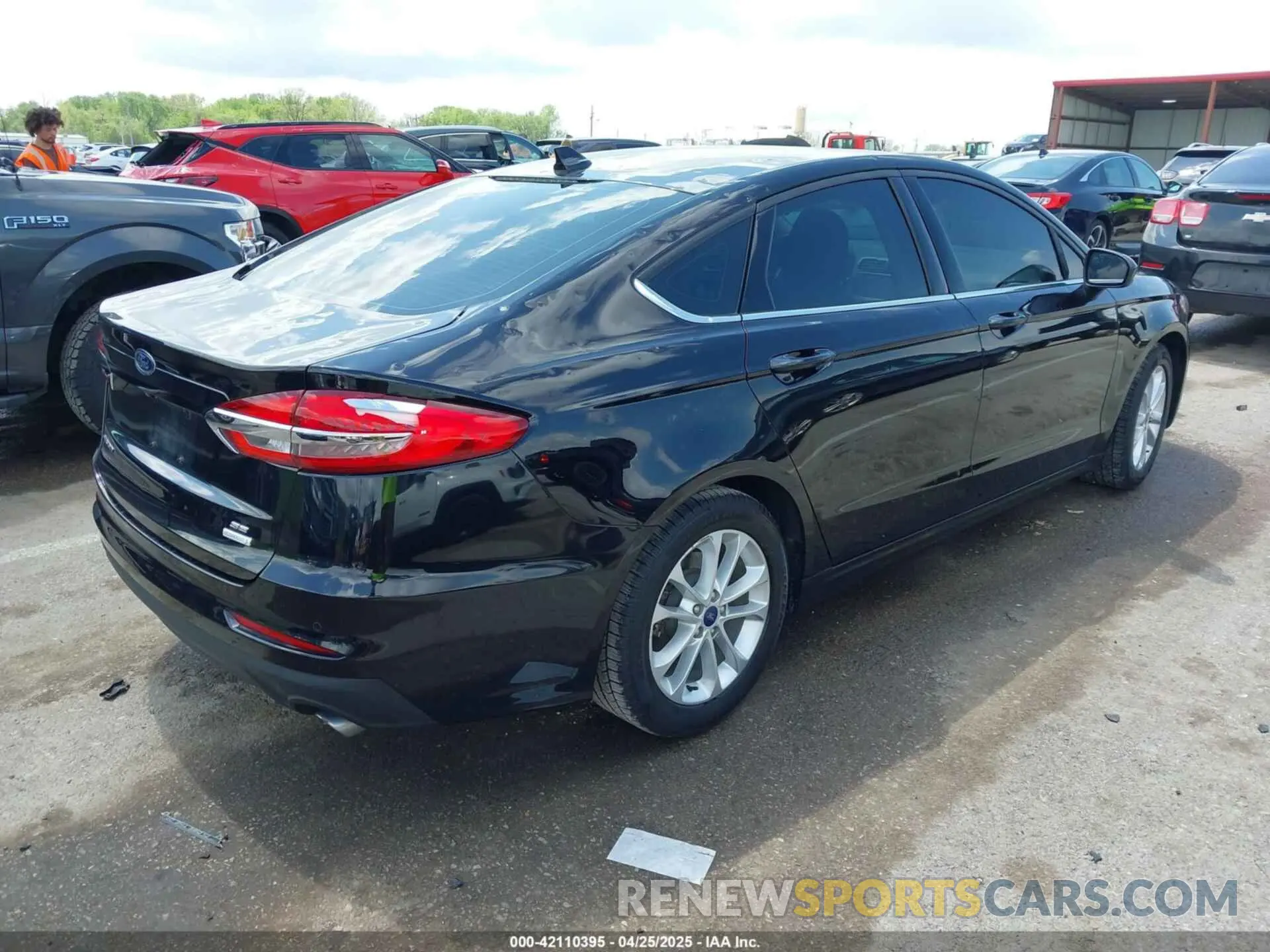 4 Photograph of a damaged car 3FA6P0HD8LR256216 FORD FUSION 2020