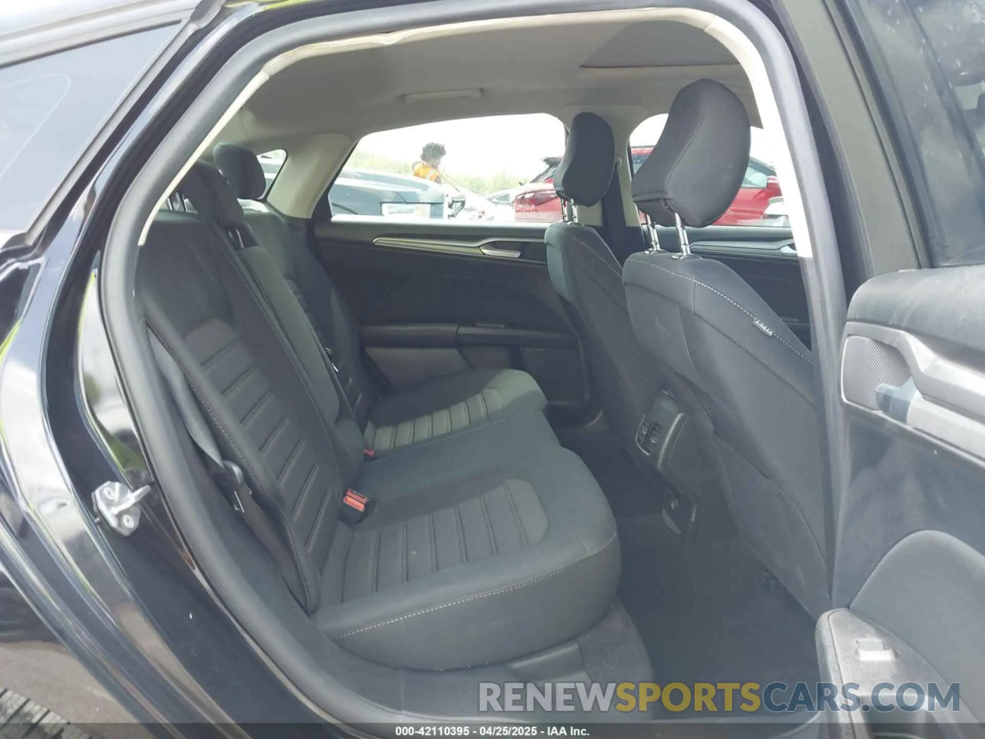 8 Photograph of a damaged car 3FA6P0HD8LR256216 FORD FUSION 2020