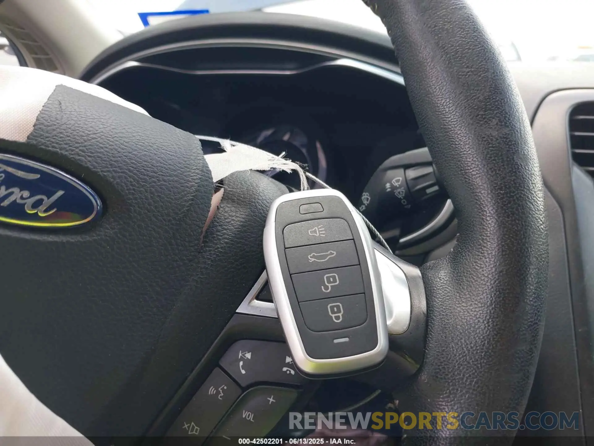 11 Фотография поврежденного автомобиля 3FA6P0HD9LR111430 FORD FUSION 2020