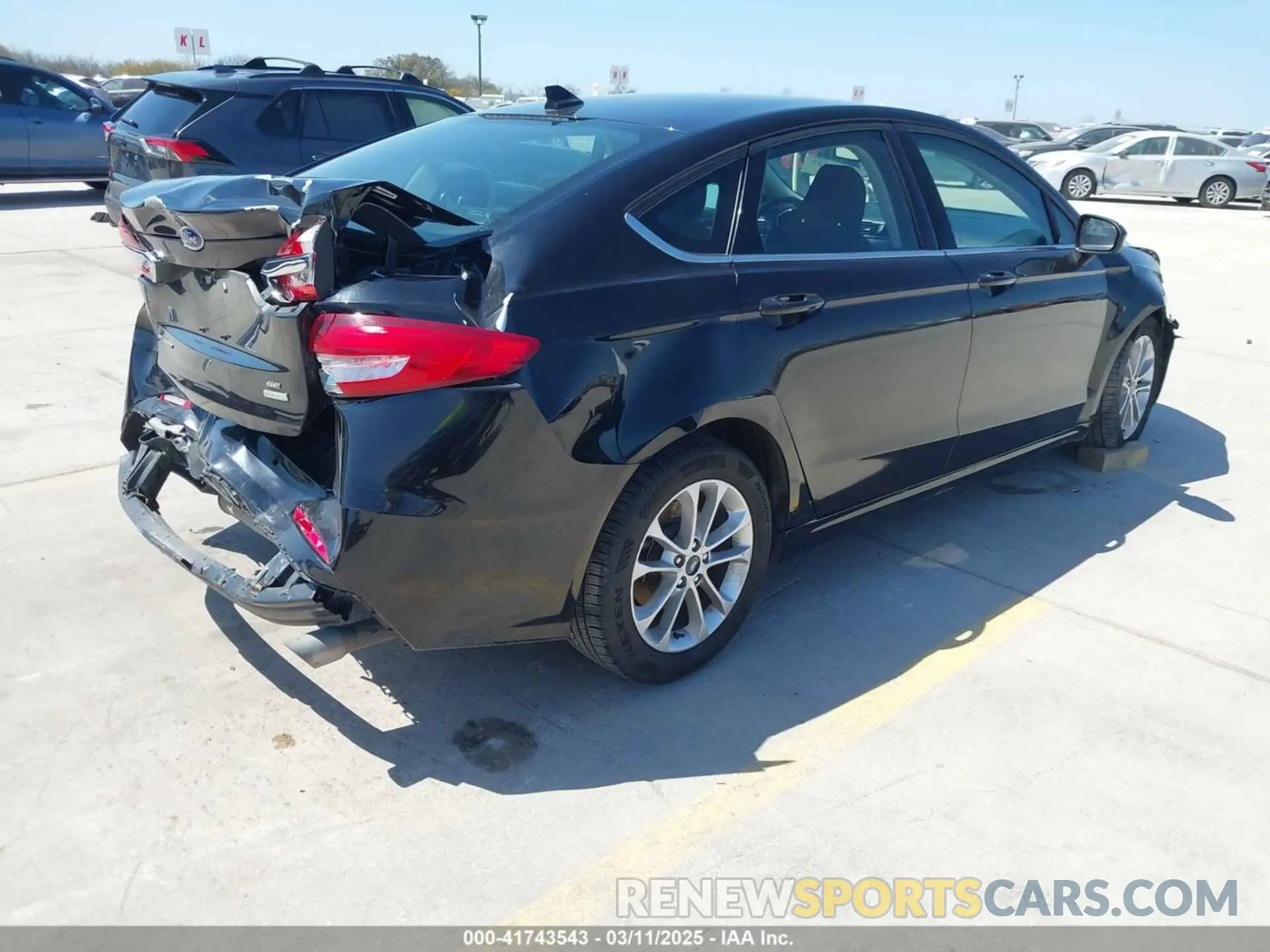 4 Photograph of a damaged car 3FA6P0HD9LR142841 FORD FUSION 2020