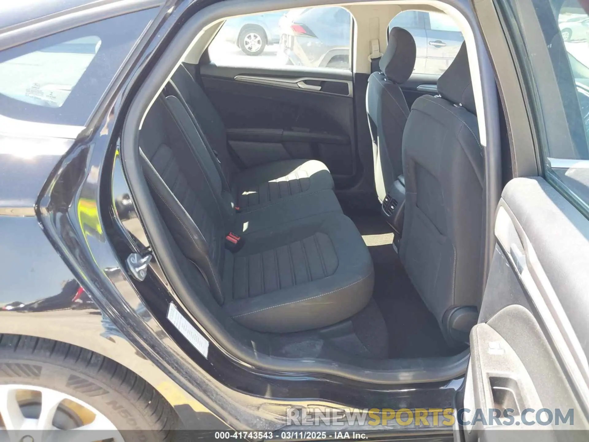 8 Photograph of a damaged car 3FA6P0HD9LR142841 FORD FUSION 2020