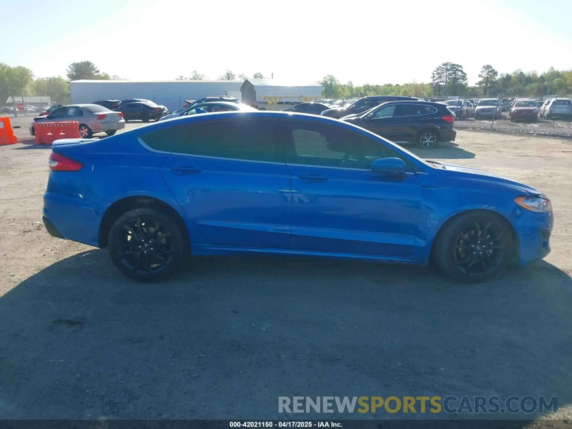 13 Photograph of a damaged car 3FA6P0HD9LR161924 FORD FUSION 2020