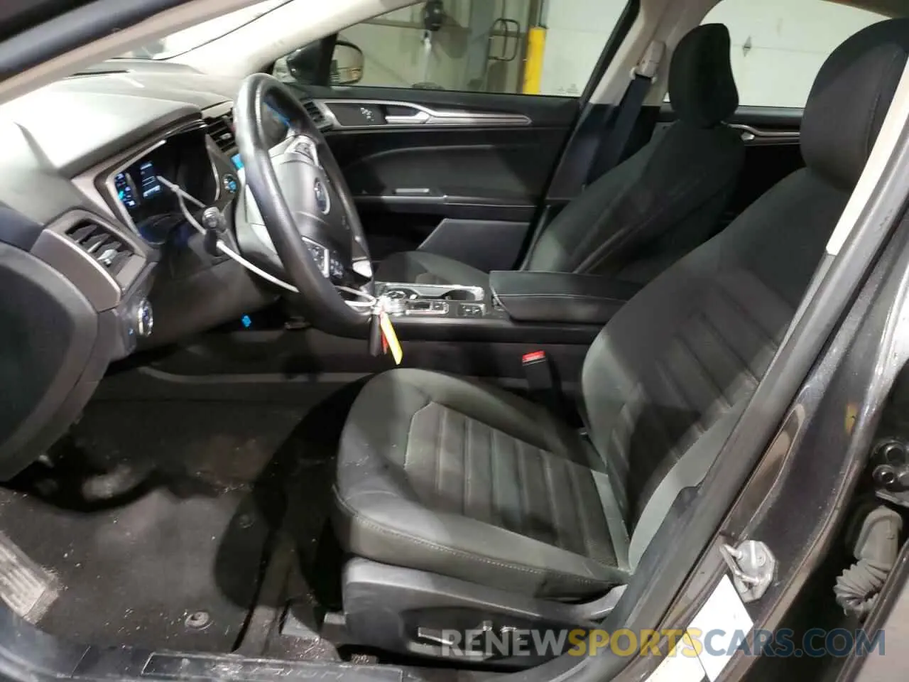 7 Photograph of a damaged car 3FA6P0HD9LR163673 FORD FUSION 2020