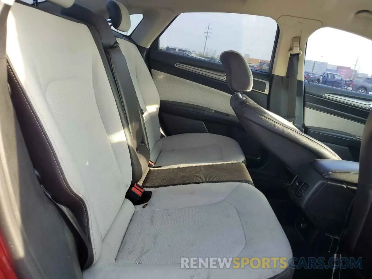 10 Фотография поврежденного автомобиля 3FA6P0HD9LR165827 FORD FUSION 2020