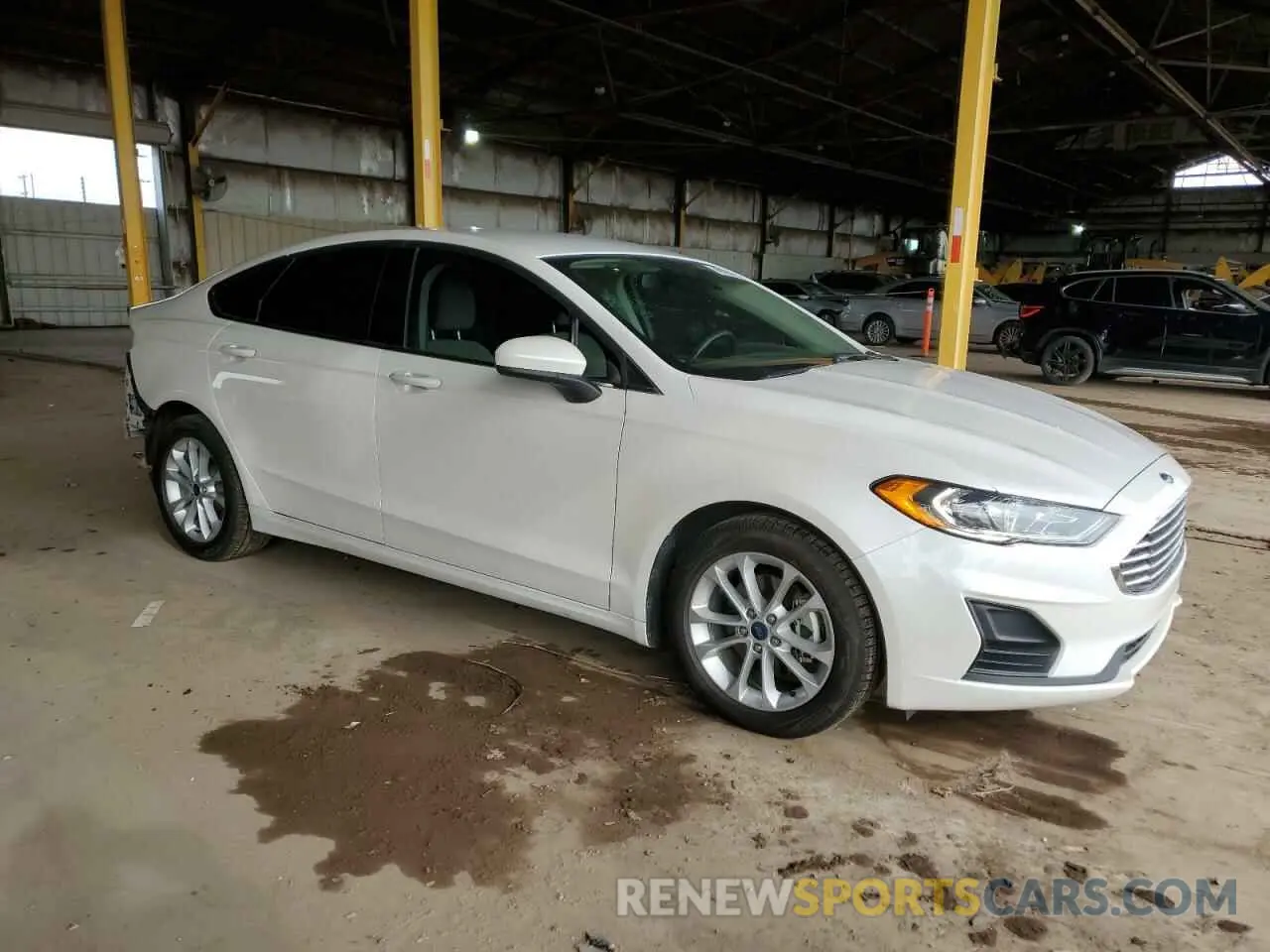 4 Photograph of a damaged car 3FA6P0HD9LR171496 FORD FUSION 2020