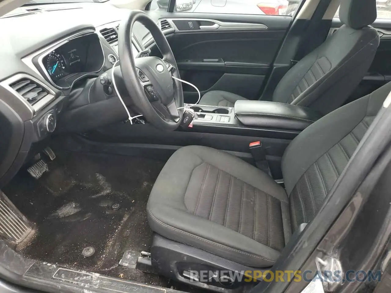 7 Фотография поврежденного автомобиля 3FA6P0HD9LR181025 FORD FUSION 2020