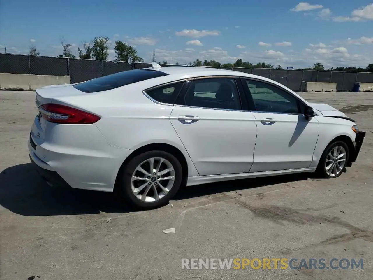 3 Photograph of a damaged car 3FA6P0HD9LR219093 FORD FUSION 2020