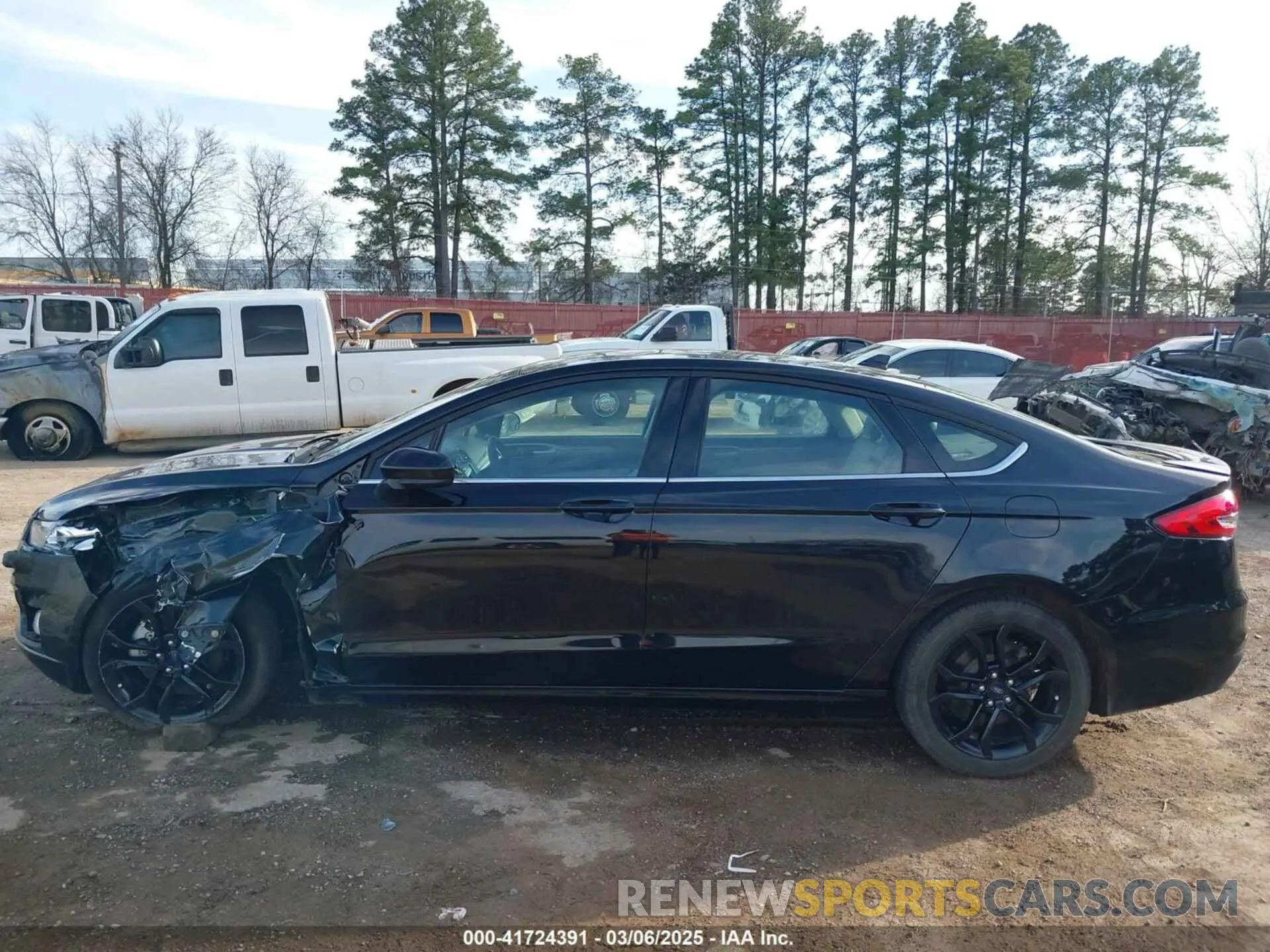 14 Photograph of a damaged car 3FA6P0HD9LR227405 FORD FUSION 2020