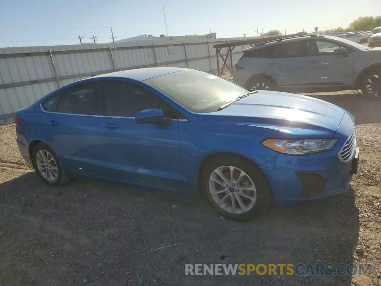 4 Фотография поврежденного автомобиля 3FA6P0HD9LR231146 FORD FUSION 2020
