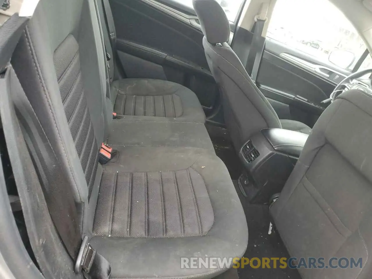 10 Фотография поврежденного автомобиля 3FA6P0HD9LR232622 FORD FUSION 2020