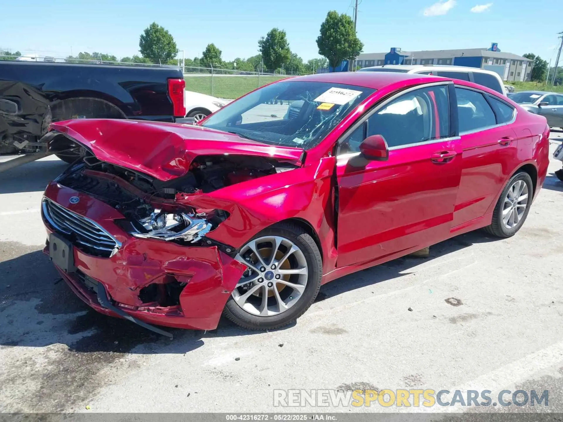 2 Photograph of a damaged car 3FA6P0HD9LR252627 FORD FUSION 2020