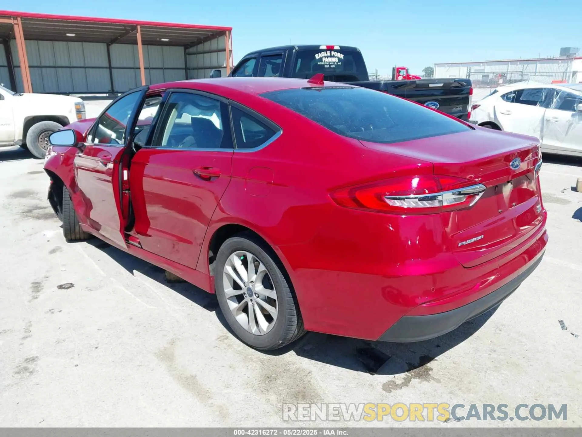 3 Photograph of a damaged car 3FA6P0HD9LR252627 FORD FUSION 2020