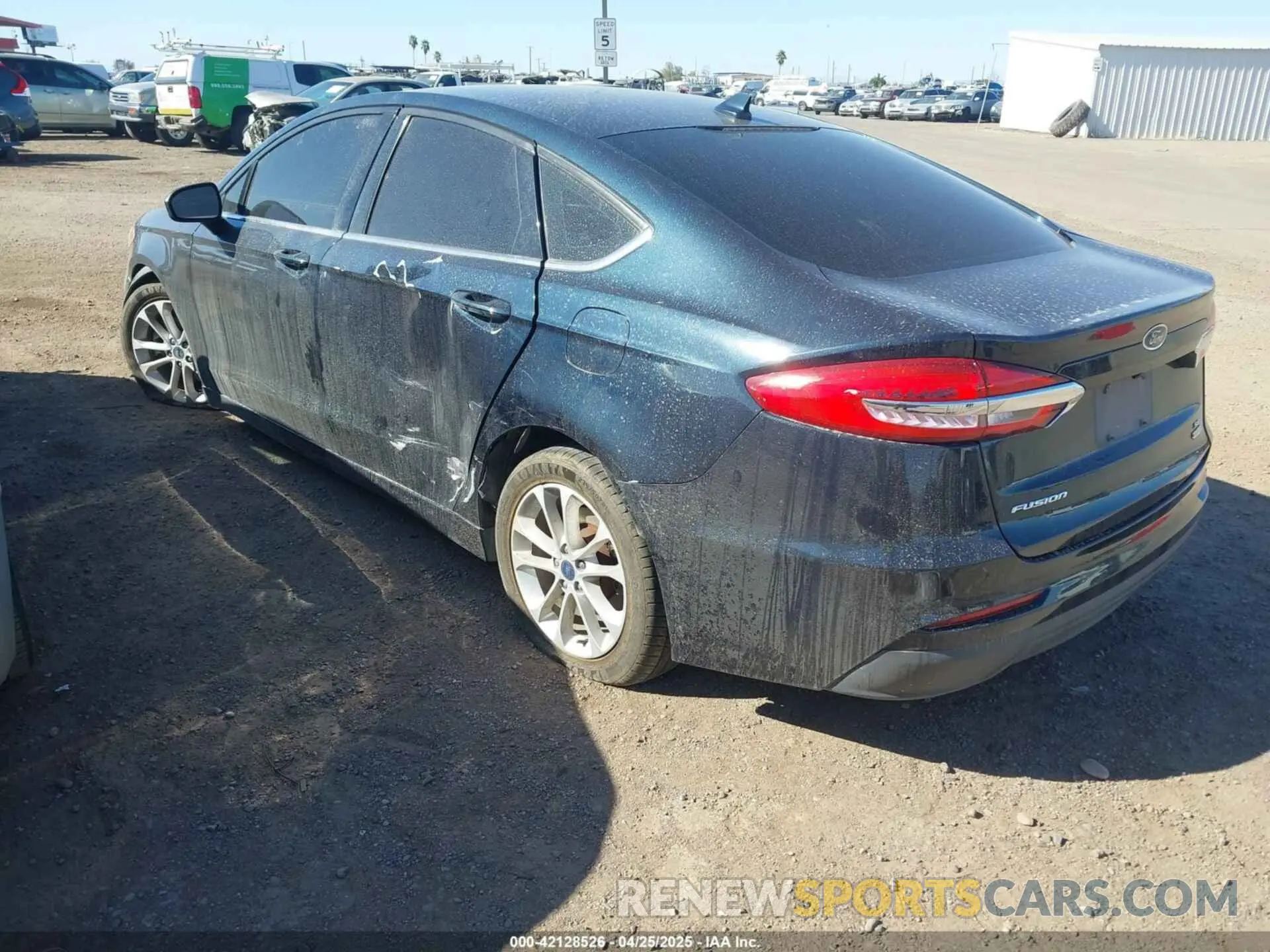 3 Фотография поврежденного автомобиля 3FA6P0HDXLR168137 FORD FUSION 2020