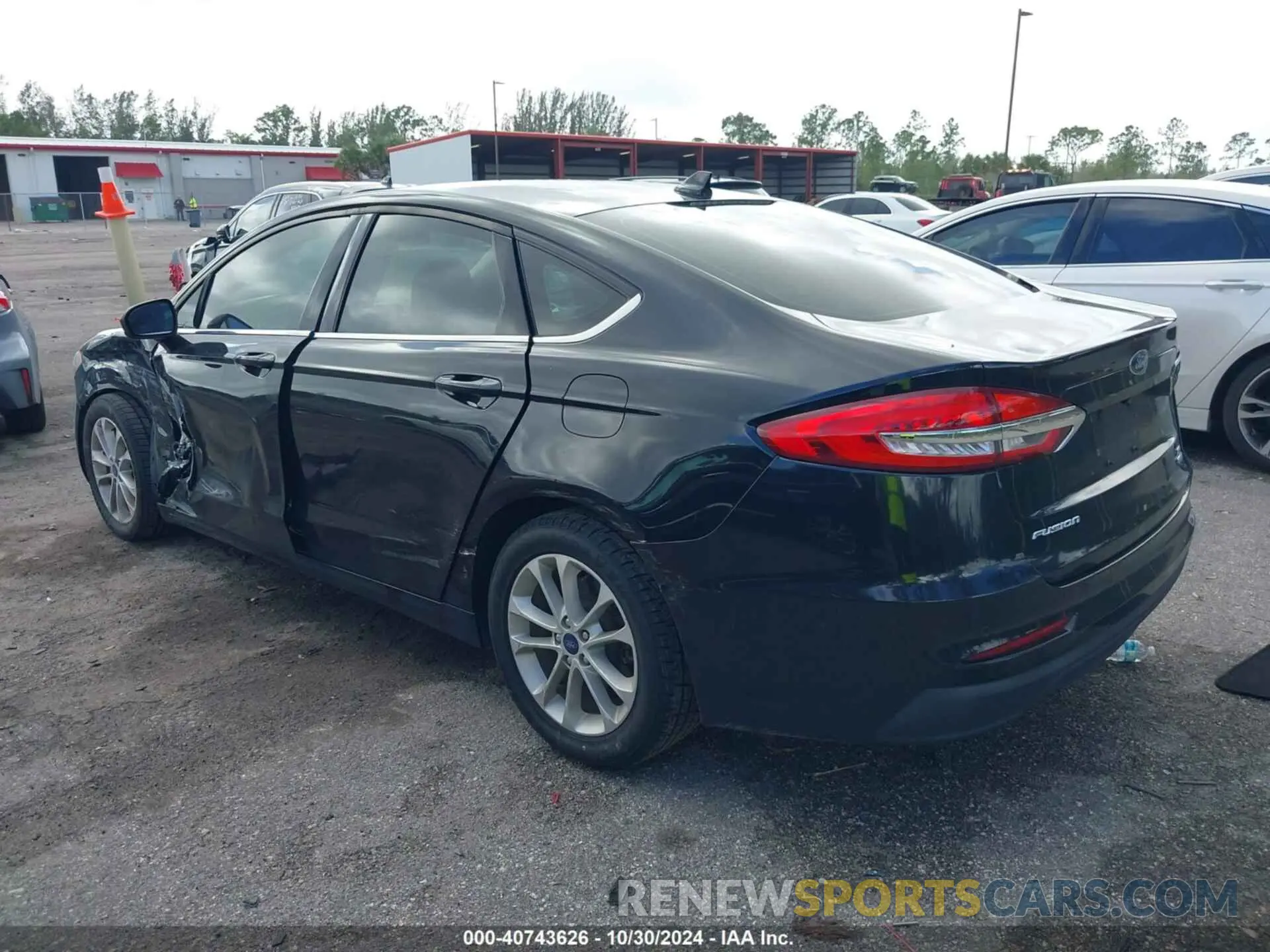 3 Фотография поврежденного автомобиля 3FA6P0HDXLR170082 FORD FUSION 2020