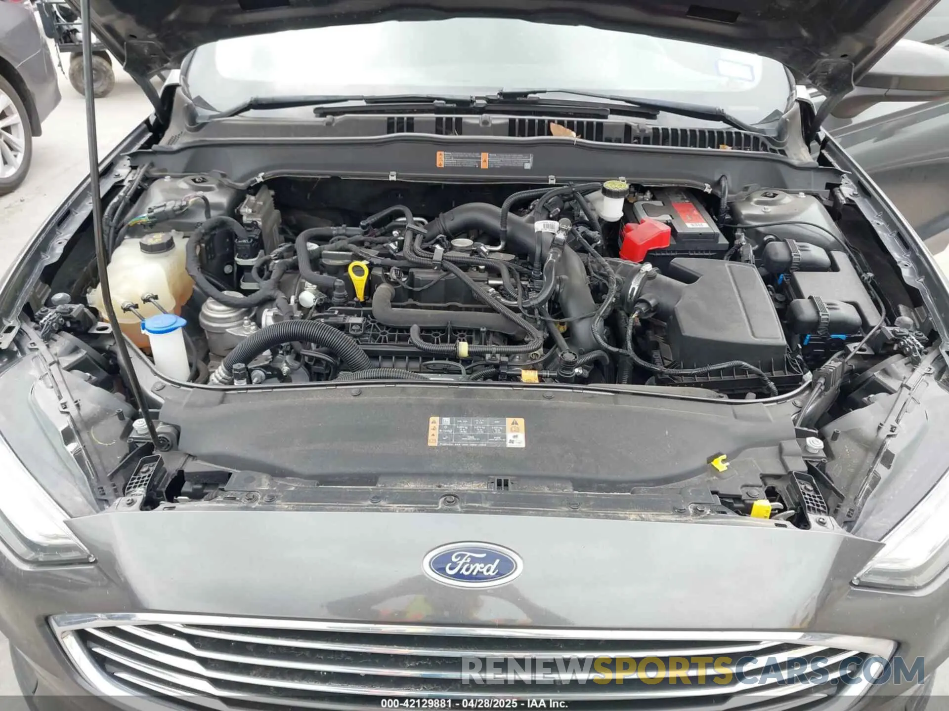 10 Photograph of a damaged car 3FA6P0HDXLR188646 FORD FUSION 2020