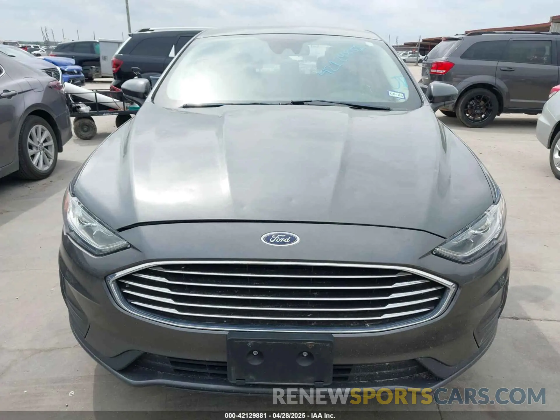 12 Photograph of a damaged car 3FA6P0HDXLR188646 FORD FUSION 2020