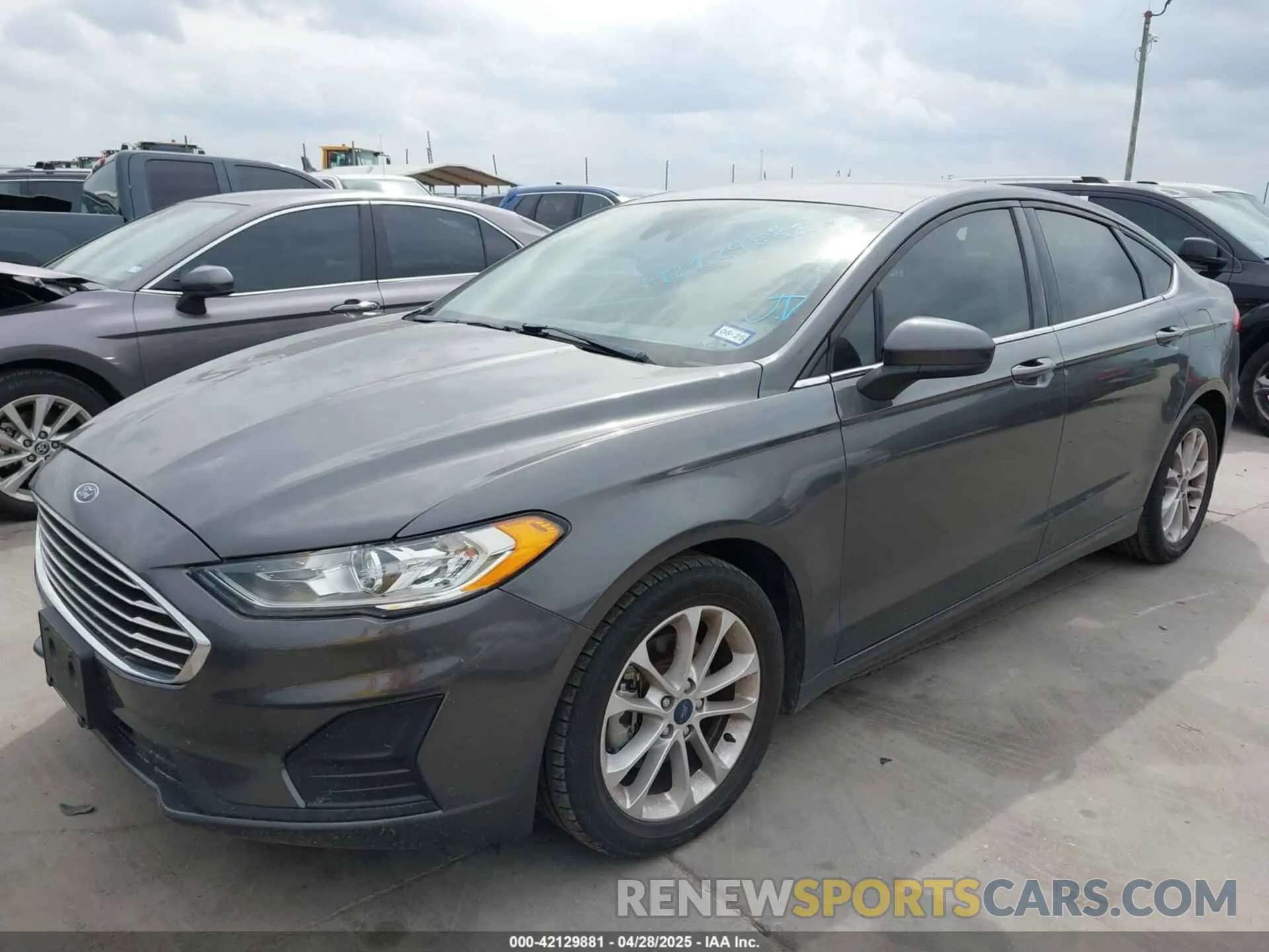 2 Photograph of a damaged car 3FA6P0HDXLR188646 FORD FUSION 2020