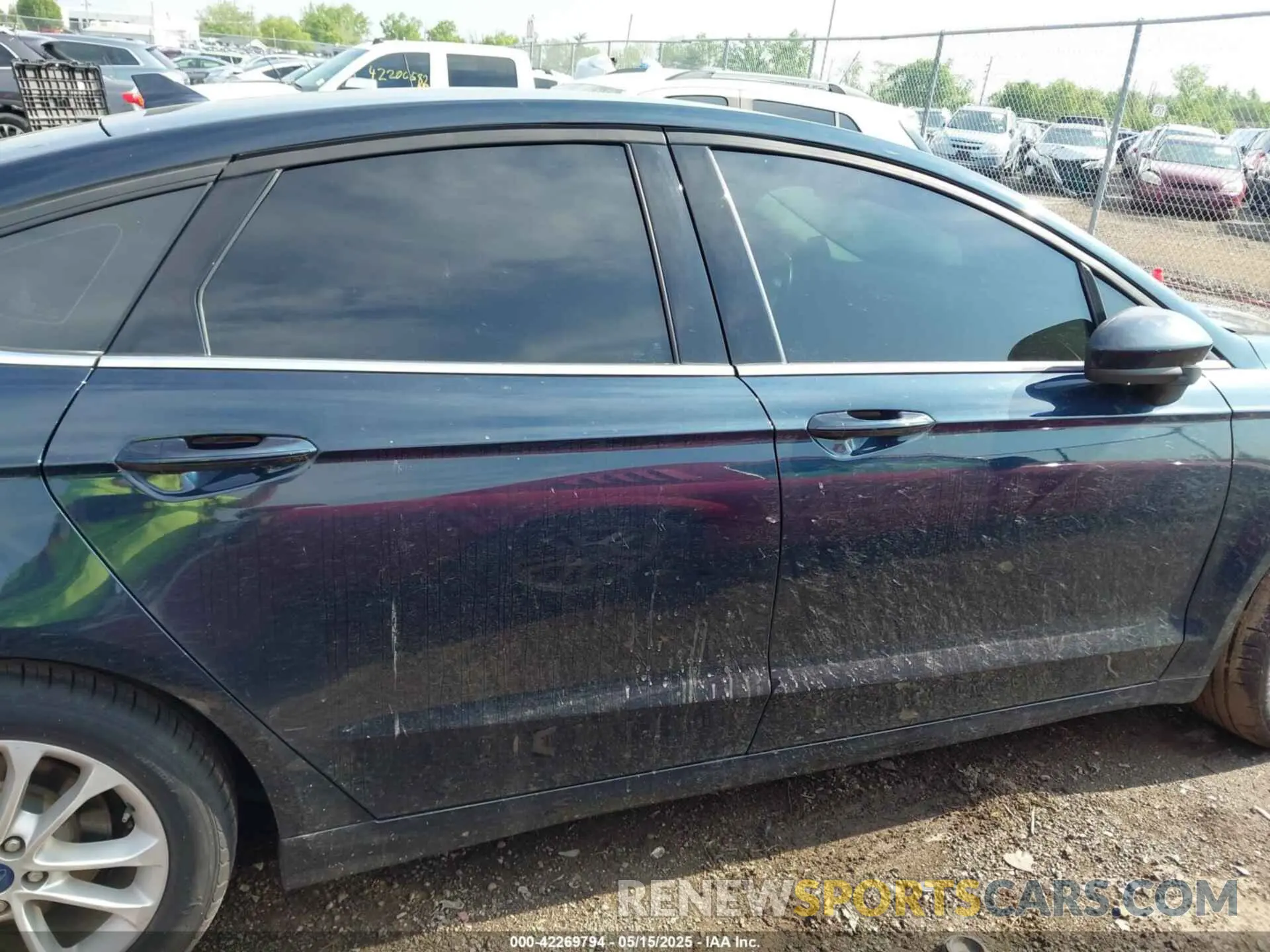 13 Photograph of a damaged car 3FA6P0HDXLR224898 FORD FUSION 2020