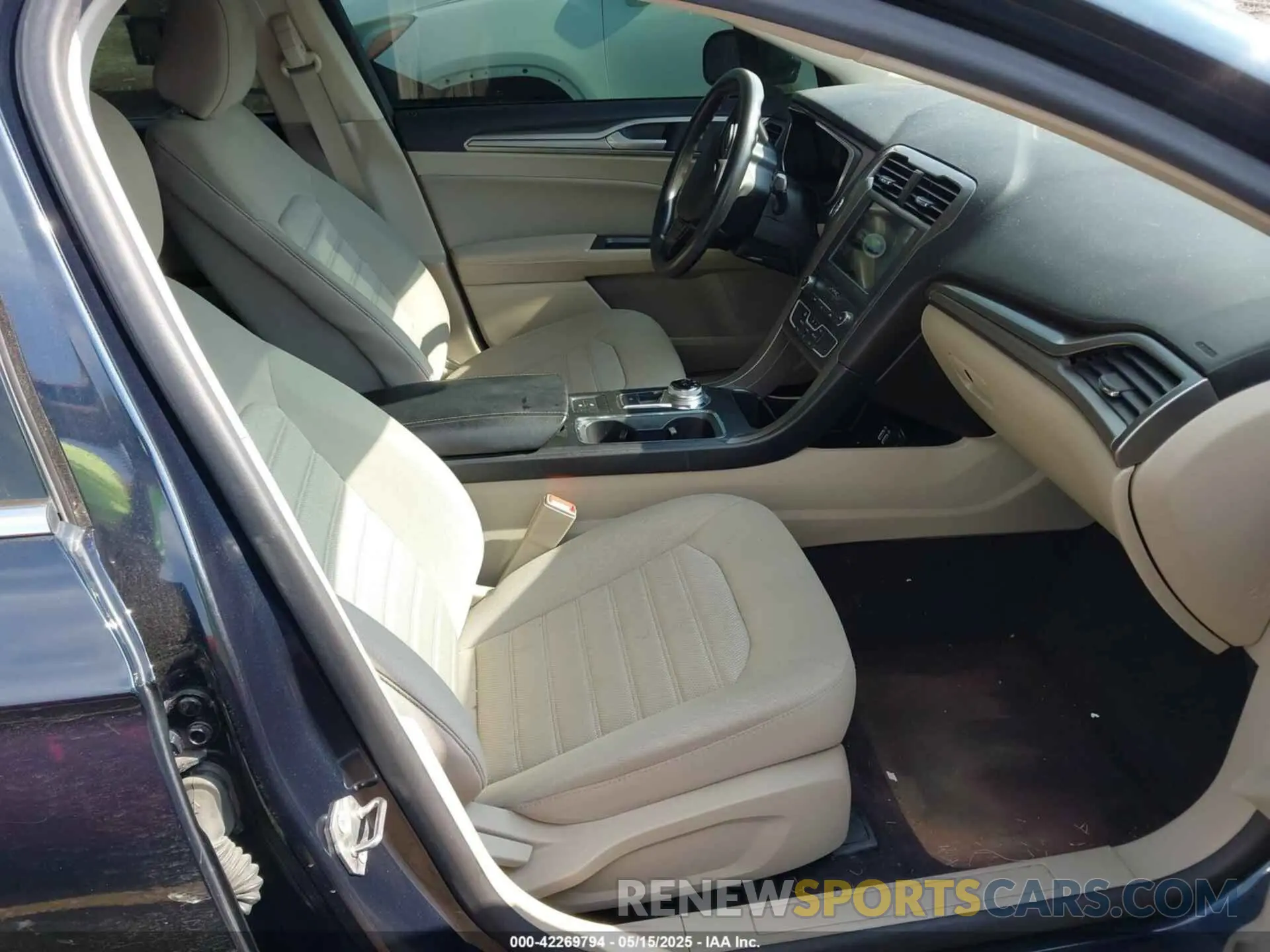 5 Photograph of a damaged car 3FA6P0HDXLR224898 FORD FUSION 2020