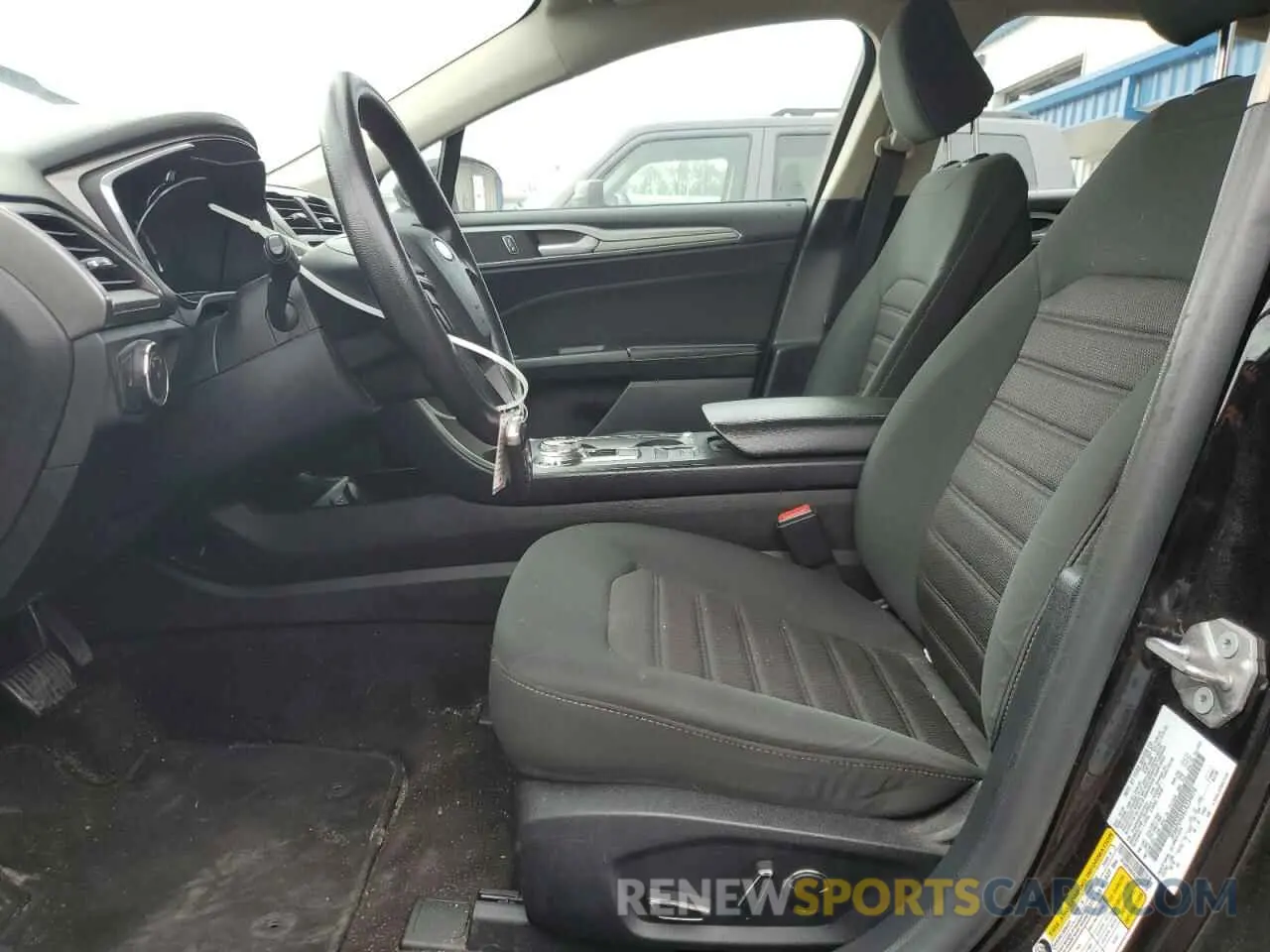 7 Photograph of a damaged car 3FA6P0HDXLR234010 FORD FUSION 2020