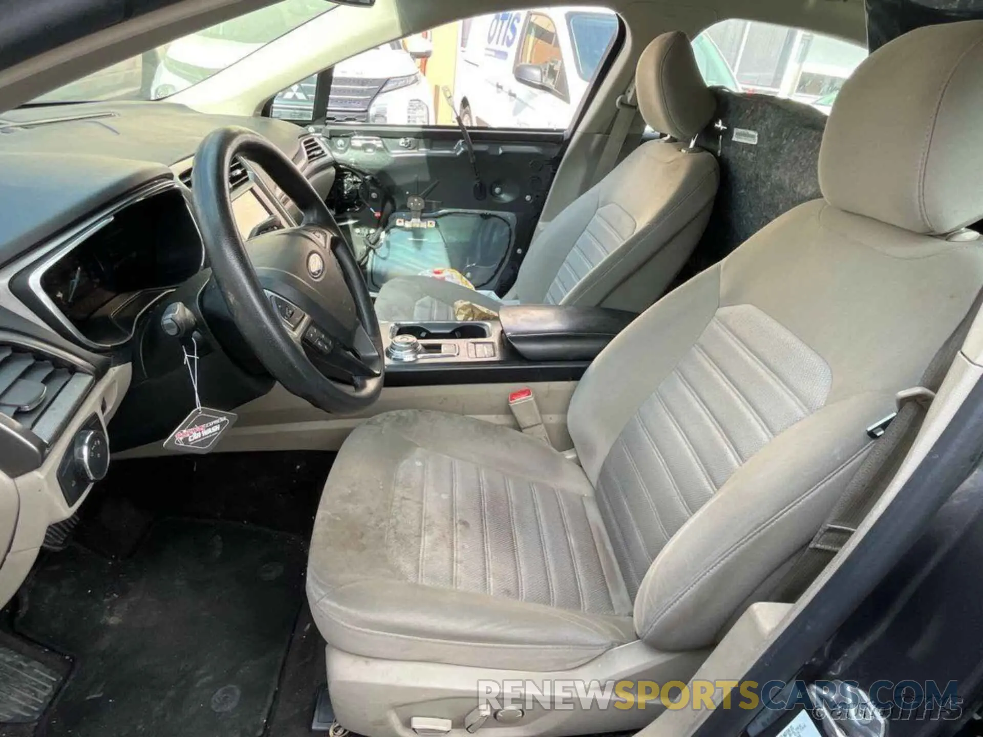1 Photograph of a damaged car 3FA6P0HDXLR242382 FORD FUSION 2020