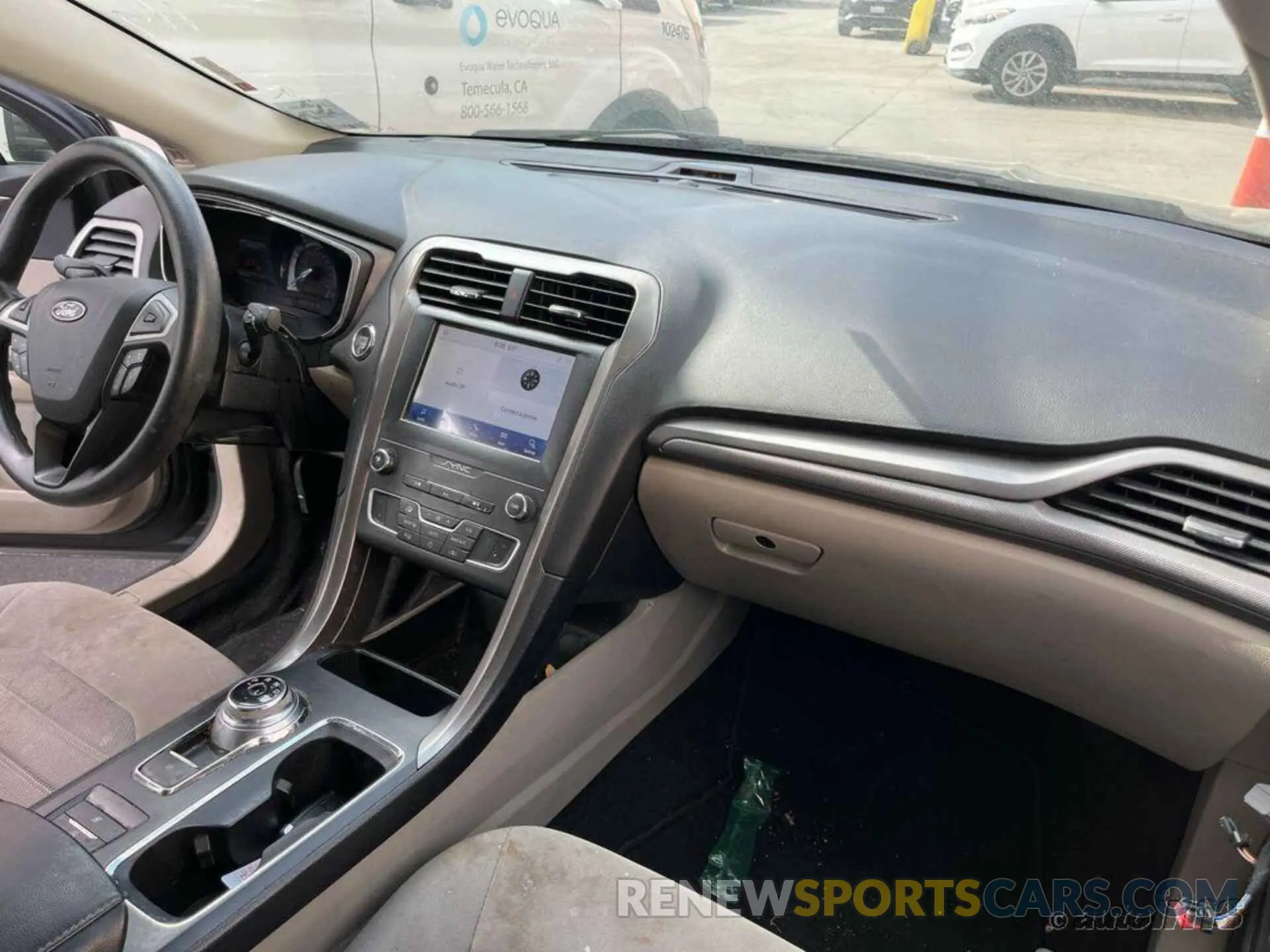 14 Photograph of a damaged car 3FA6P0HDXLR242382 FORD FUSION 2020