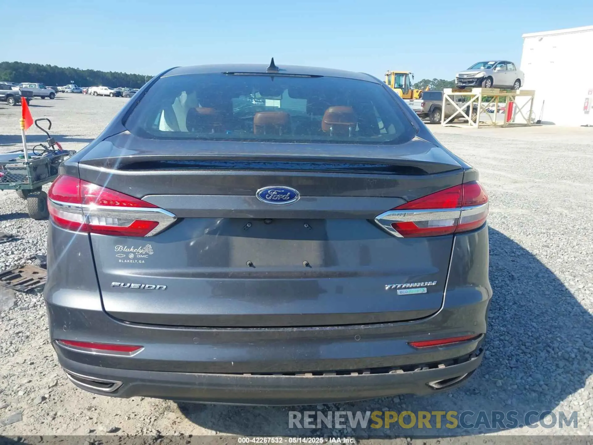 16 Photograph of a damaged car 3FA6P0K91LR175109 FORD FUSION 2020