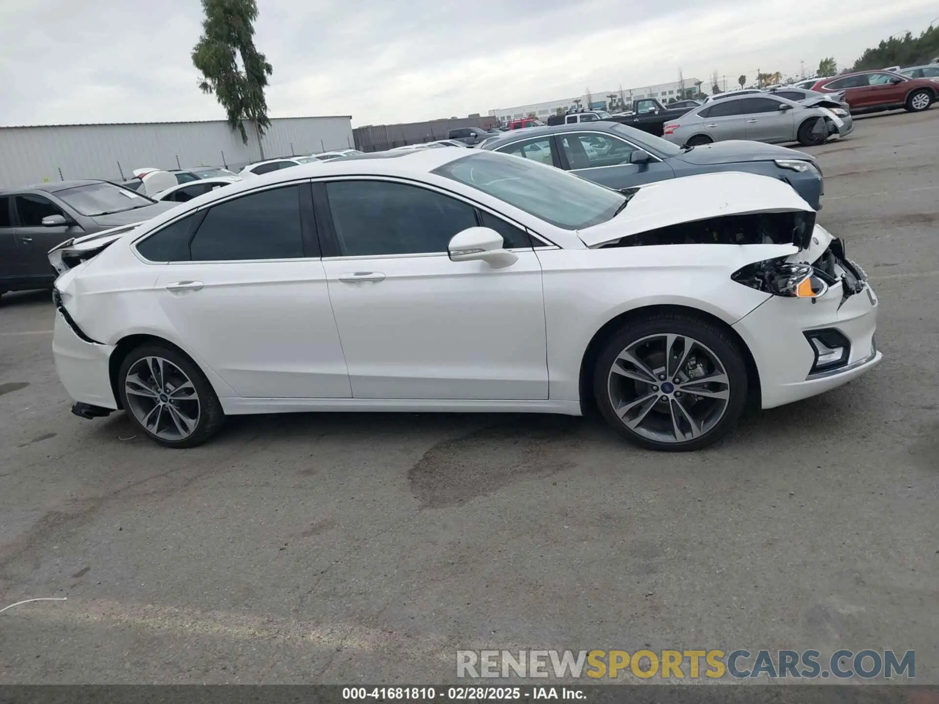 13 Photograph of a damaged car 3FA6P0K92LR103416 FORD FUSION 2020