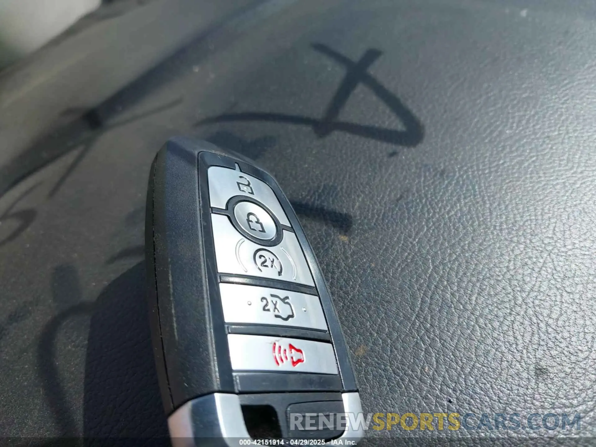 11 Фотография поврежденного автомобиля 3FA6P0K92LR118367 FORD FUSION 2020