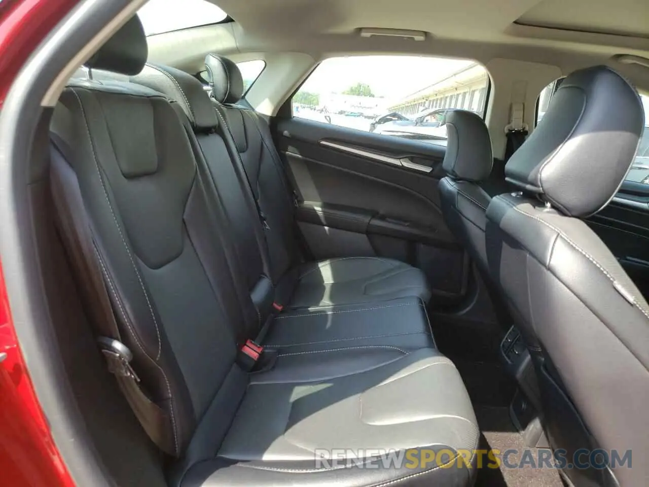 10 Photograph of a damaged car 3FA6P0K92LR164040 FORD FUSION 2020