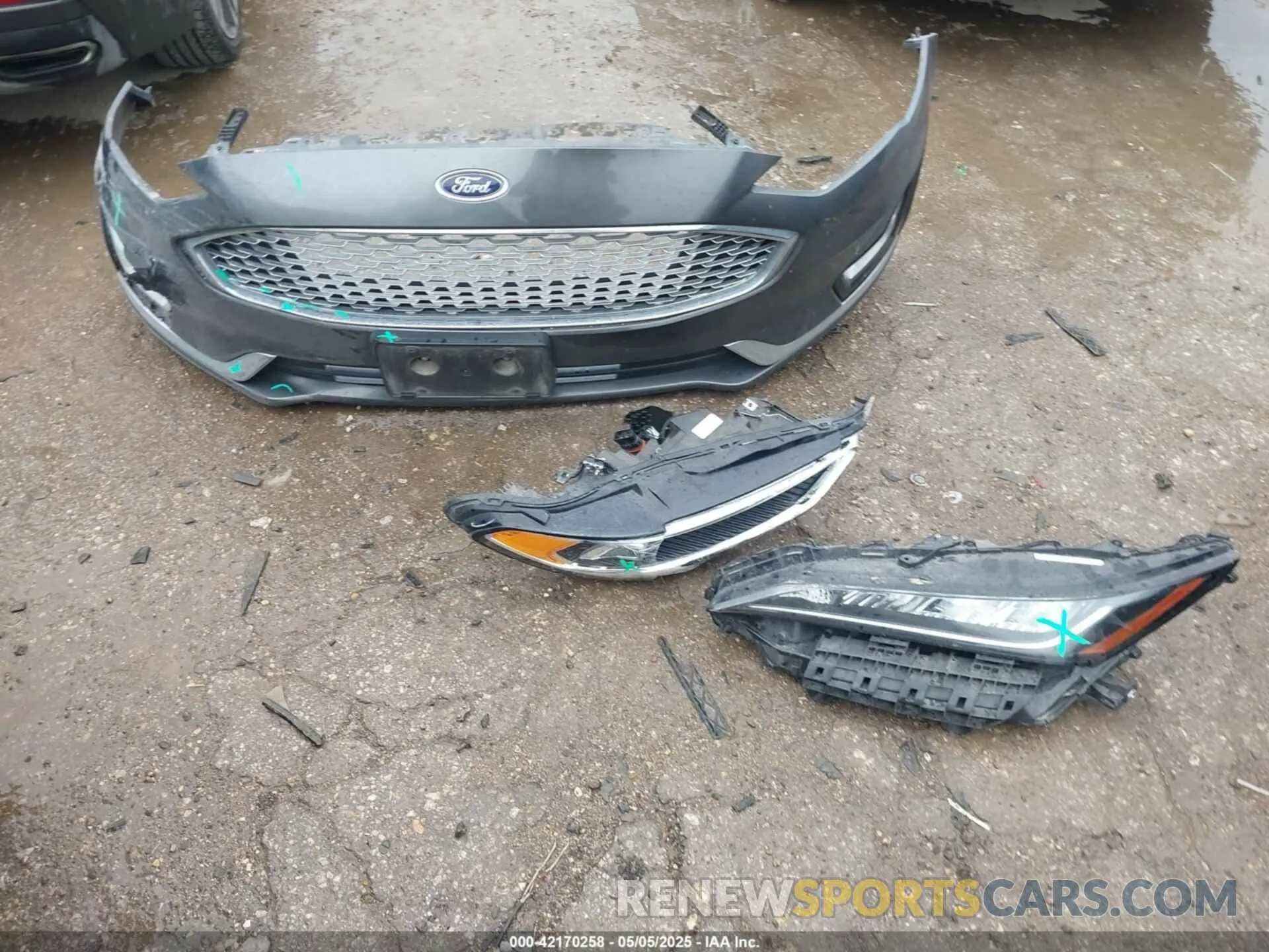 12 Photograph of a damaged car 3FA6P0K97LR192657 FORD FUSION 2020