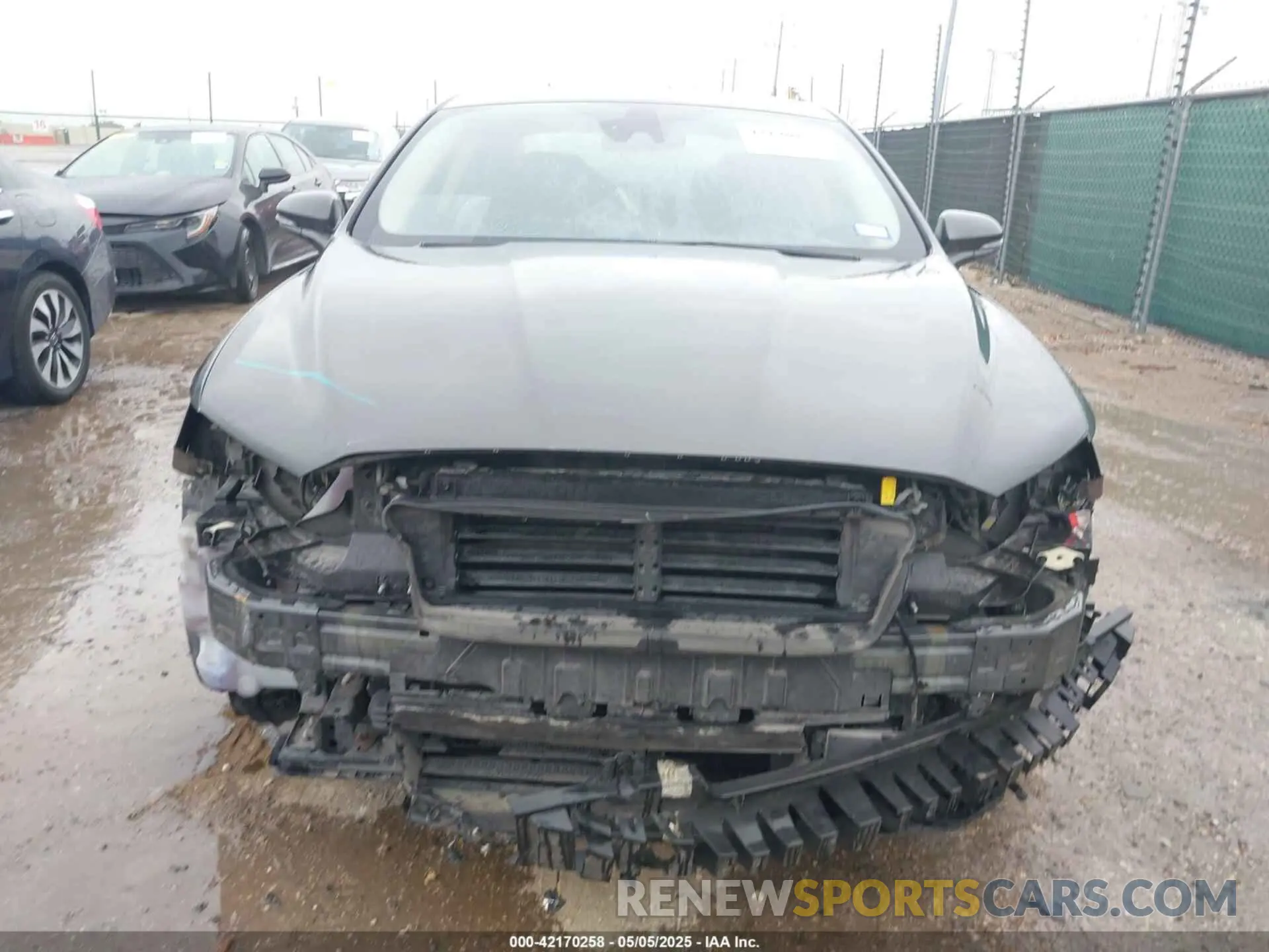 13 Photograph of a damaged car 3FA6P0K97LR192657 FORD FUSION 2020